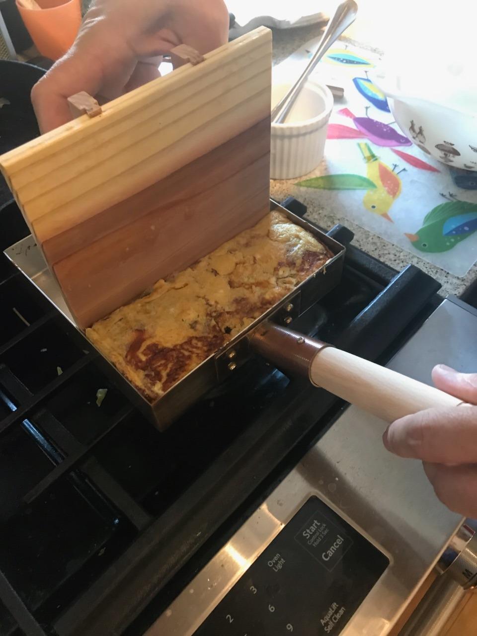 Asahi Cne117 Egg Pan Tamagoyaki Professinal Model, Wooden Lid 18cm Copper customer photo 2