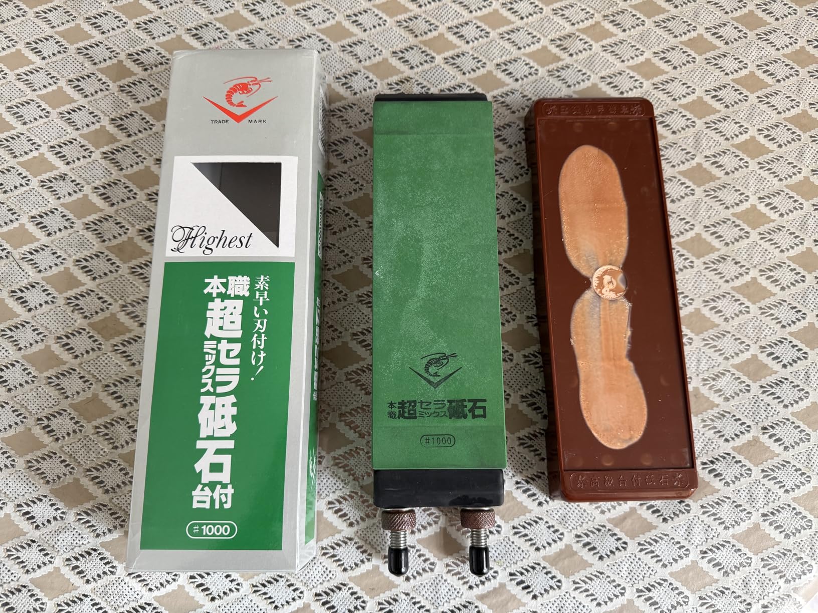 1,000 Grit Super Ceramic Water Stone with a Base (Japan Import) customer photo 1