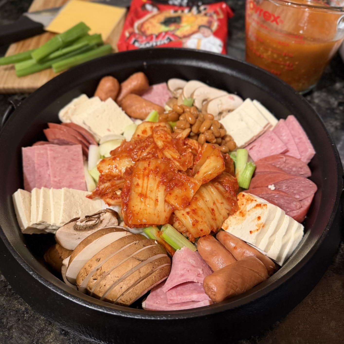 Iwachu 20015 Iwachu Sukiyaki Pot, Beautiful Skin, Large, Black Baking, Induction Compatible, Nambu Ironware customer photo 1