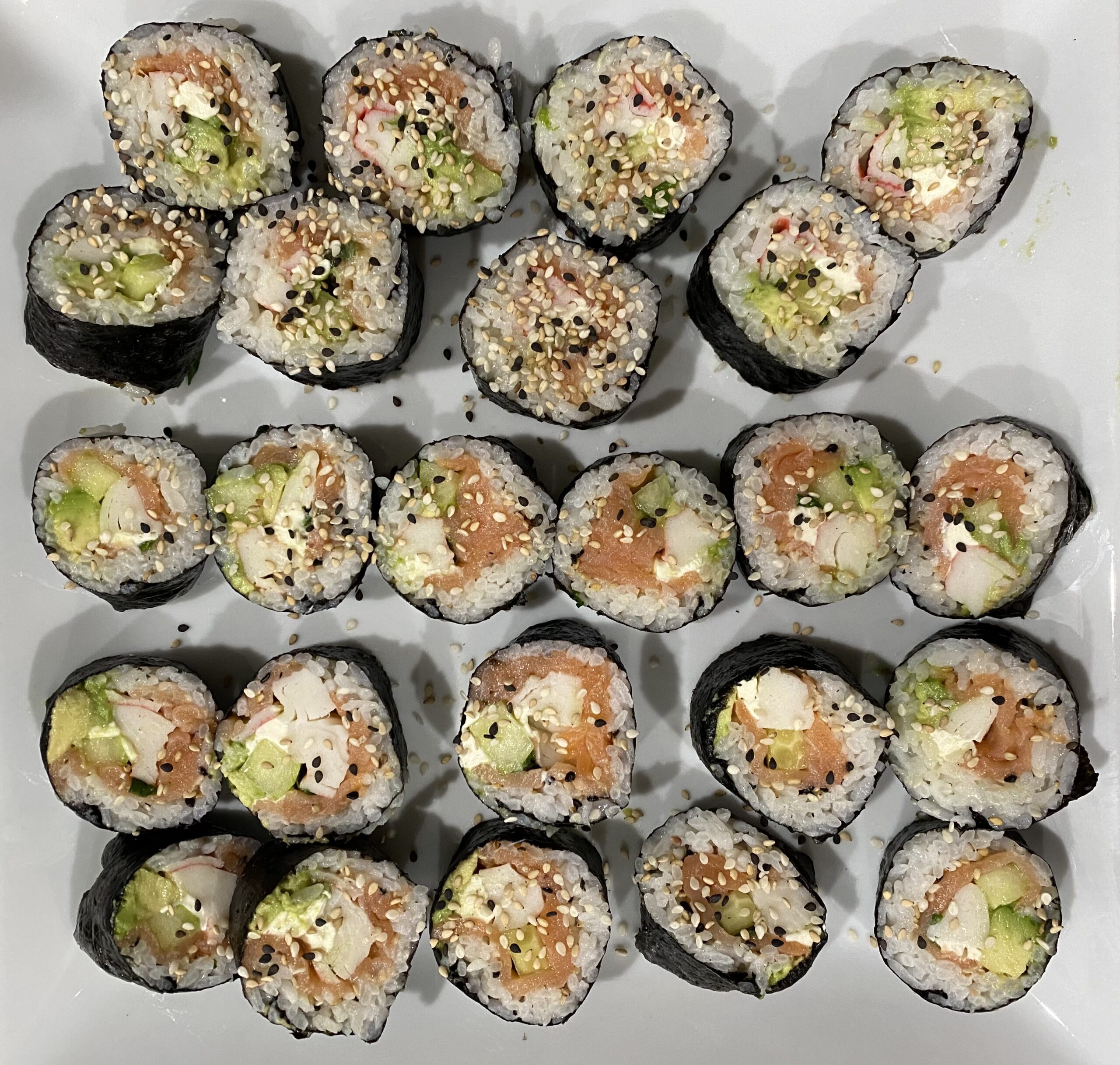 Lékué Silicone Makisu Sushi Rolling Mat | Platinum Silicone Non-Stick Maki Sushi Roller | Japanese Cooking Accessory | Use to Make California Rolls, Tamagoyaki & More | Dishwasher Safe customer photo 2