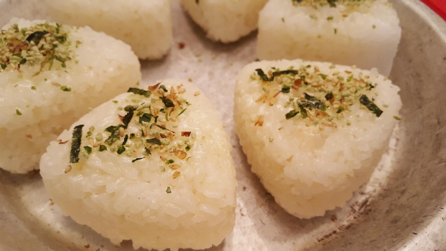 JapanBargain 1761, Japanese Sushi Mold Rice Ball Maker, Triangle Shape, Non Stick, White Color, Made in Japan customer photo 1