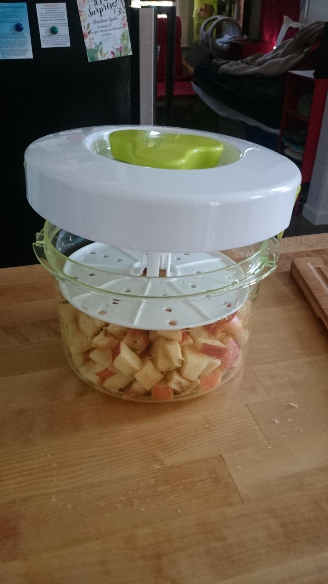 JapanBargain, Japanese Pickle Press Container Plastic Tsukemono Pickle Maker Round Shape, Made in Japan, 3-Liter customer photo 1