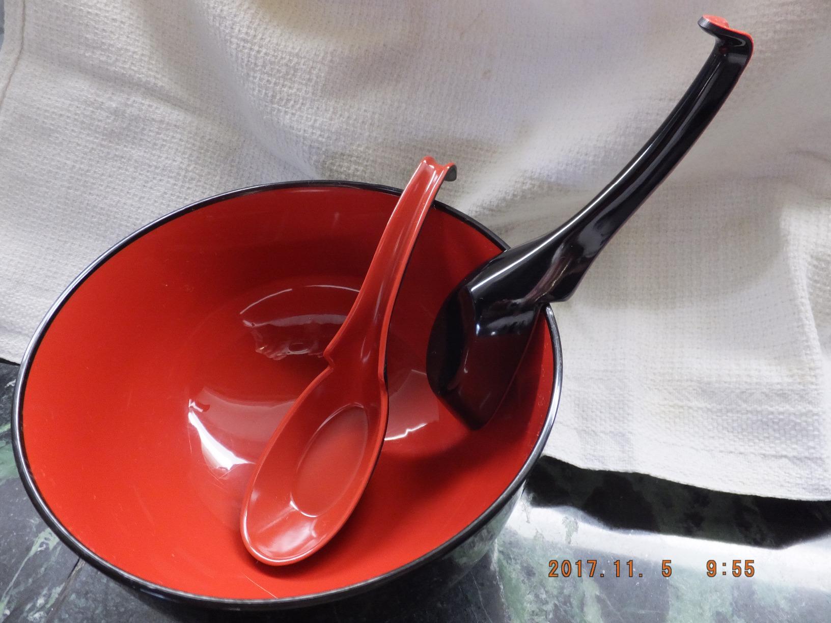 JapanBargain, Authentic Japanese Plastic Ramen Bowl, Black and Red Lacquered Style Noodle Soup Bowl, Made in Japan, Food Safe BPA Free, Microwave and Dishwasher Safe, 38 oz customer photo 1