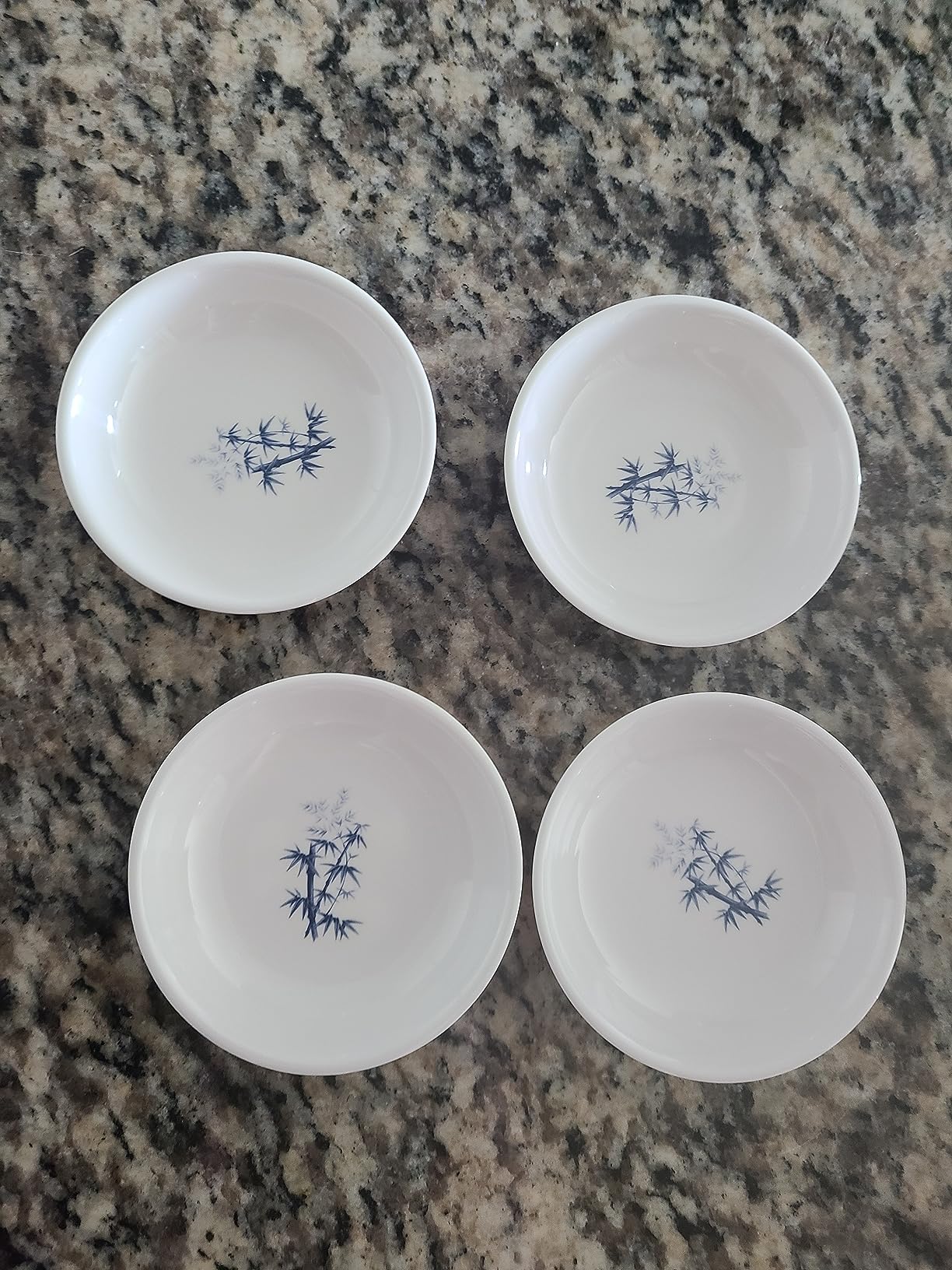 JapanBargain, Set of 4 Melamine Soy Sauce Dishes - Dipping Bowls for Condiments & Sushi - Break-Resistant Saucers for Soy, Wasabi, Ginger, Vinegar, Oil - Speckled Rustic Japanese-Style Motif customer photo 1