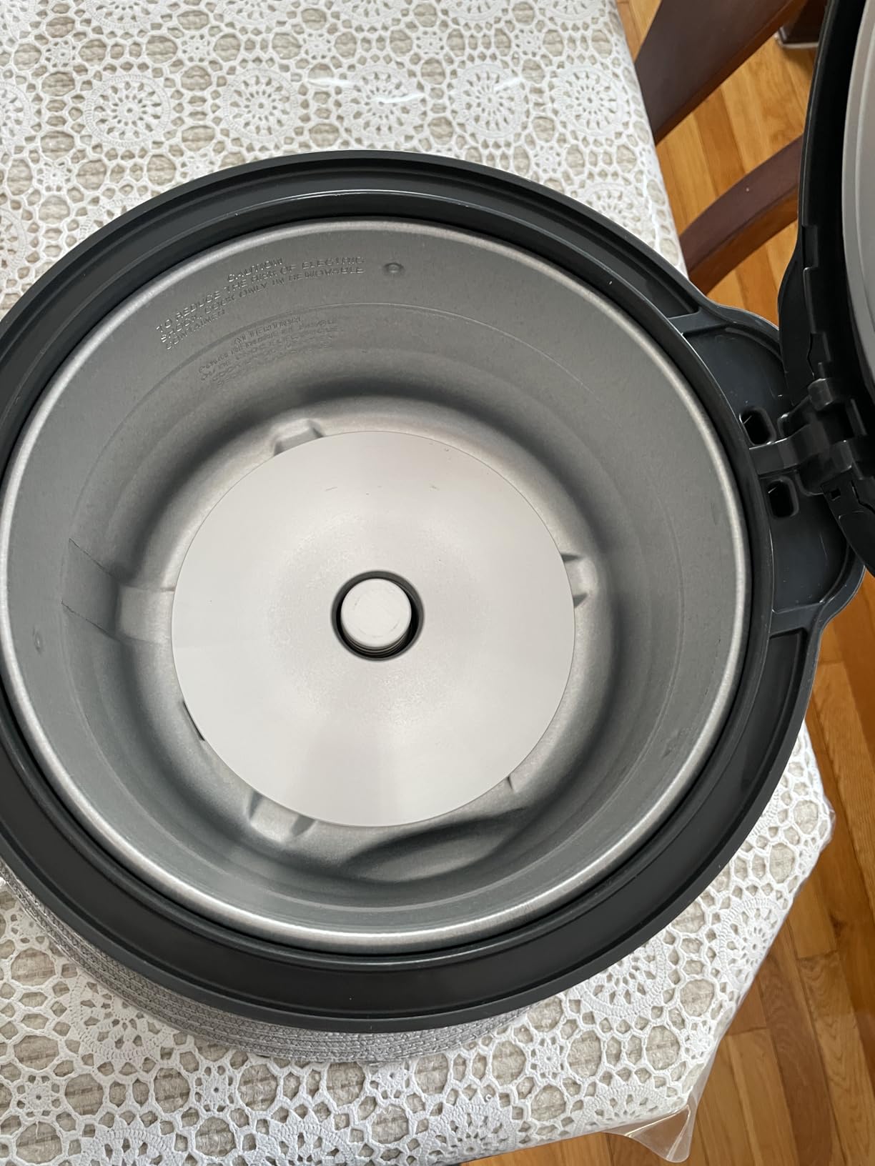 Tiger JNP-S55U-KY 3 Cup Capacity White Rice Cooker with Non-Stick Inner Pot, Retractable Power Cord, and Keep Warm up to 12 hours (Obsidian Black) customer photo 1