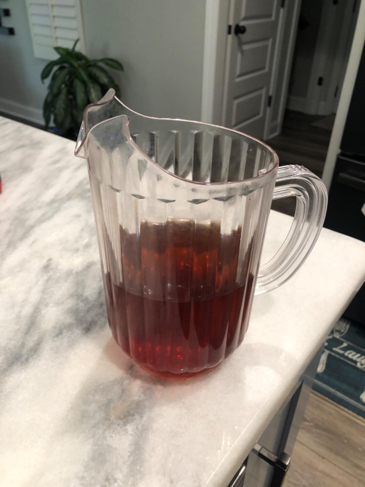 New Star Foodservice Commercial Polycarbonate Water Pitcher, 60 oz, Clear customer photo 1