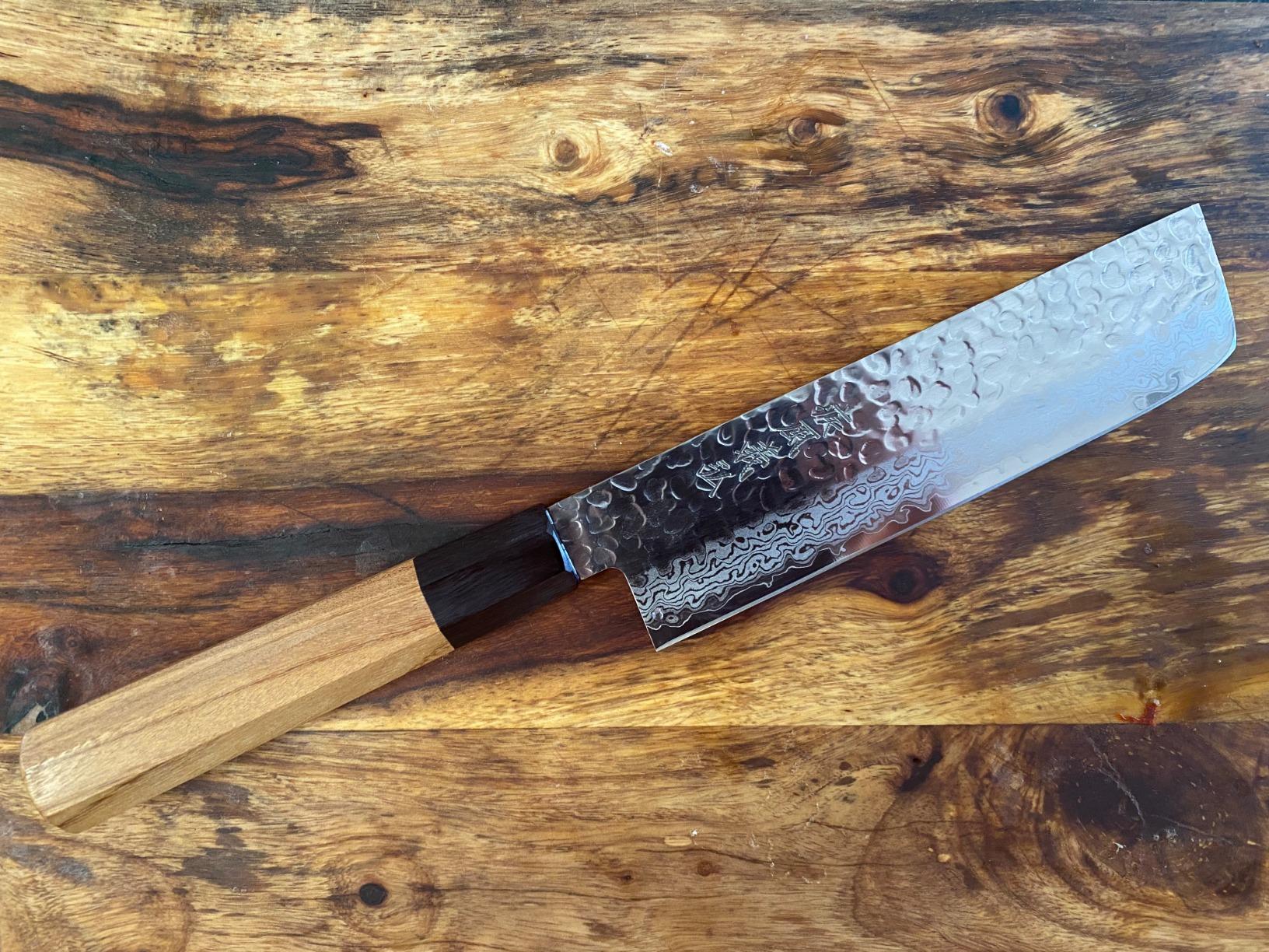 Yoshihiro VG10 46 Layers Hammered Damascus Nakiri Japanese Vegetable Knife 6.5'' (165mm) Ambrosia Handle customer photo 1