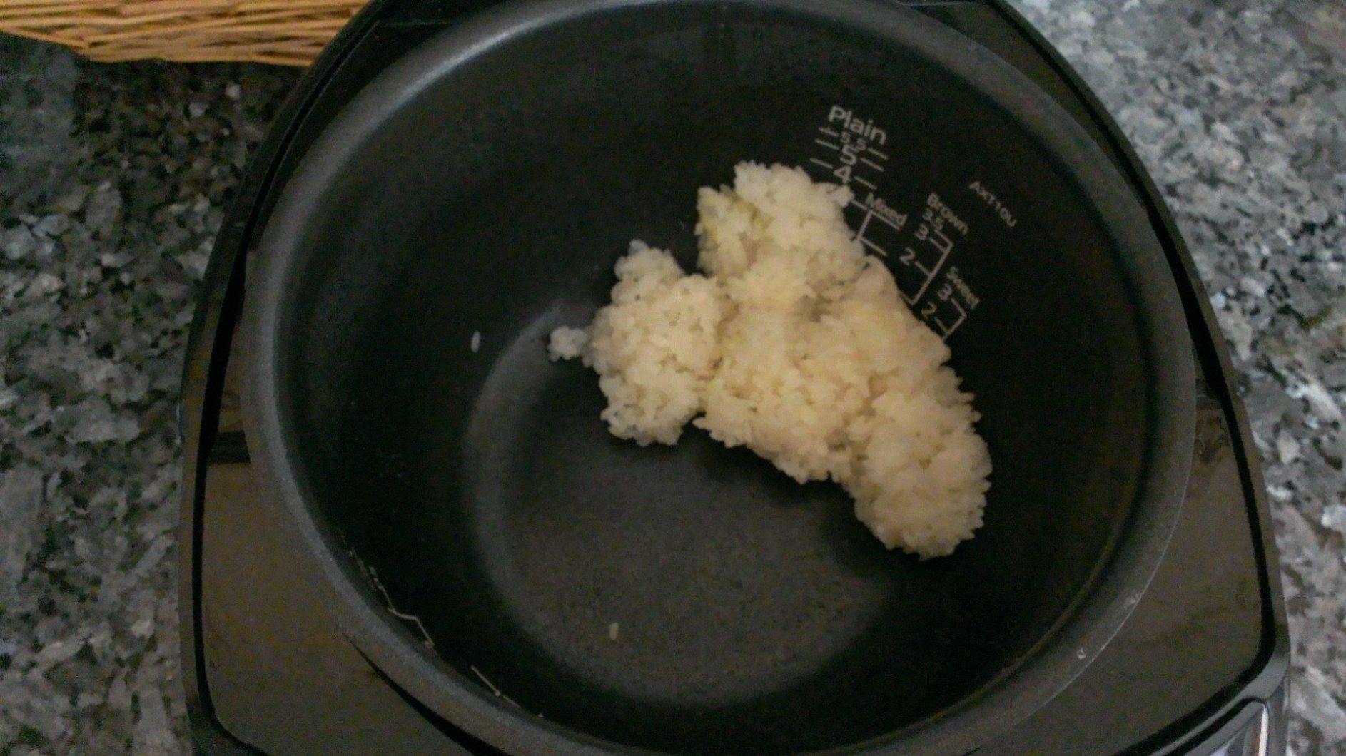 Tiger JAX-T10U-K 5.5-Cup (Uncooked) Micom Rice Cooker and Warmer with Tacook Food Steamer Cooking Tray Technology and 10 Auto-Cook Settings, Stainless Steel Black customer photo 2