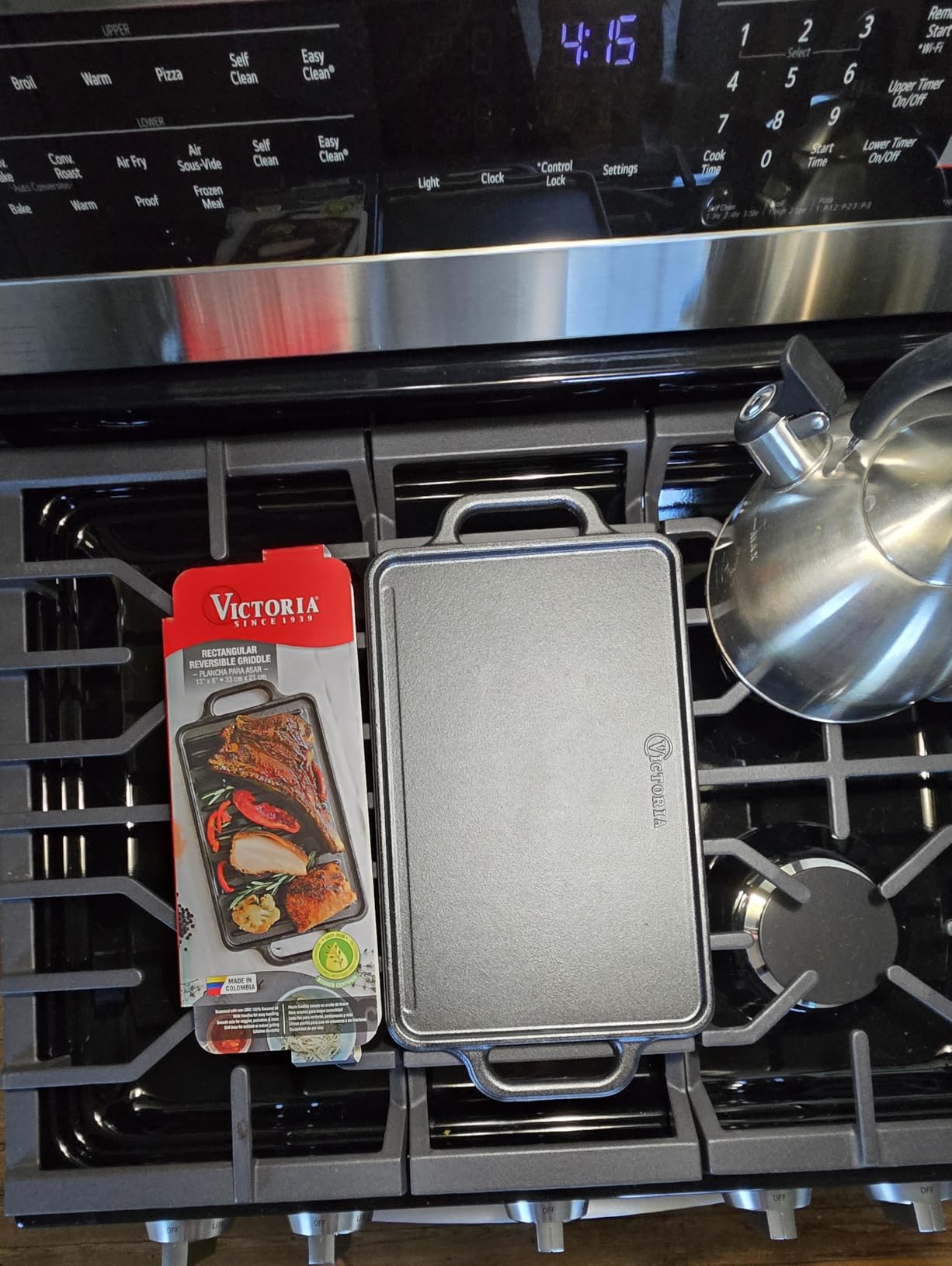 Victoria Rectangular Cast Iron Griddle. Double Burner Griddle, Reversible Grill, 13 x 8.5 Inch, Seasoned with 100% Kosher Certified Non-GMO Flaxseed Oil, Model: GDL-189 customer photo 2