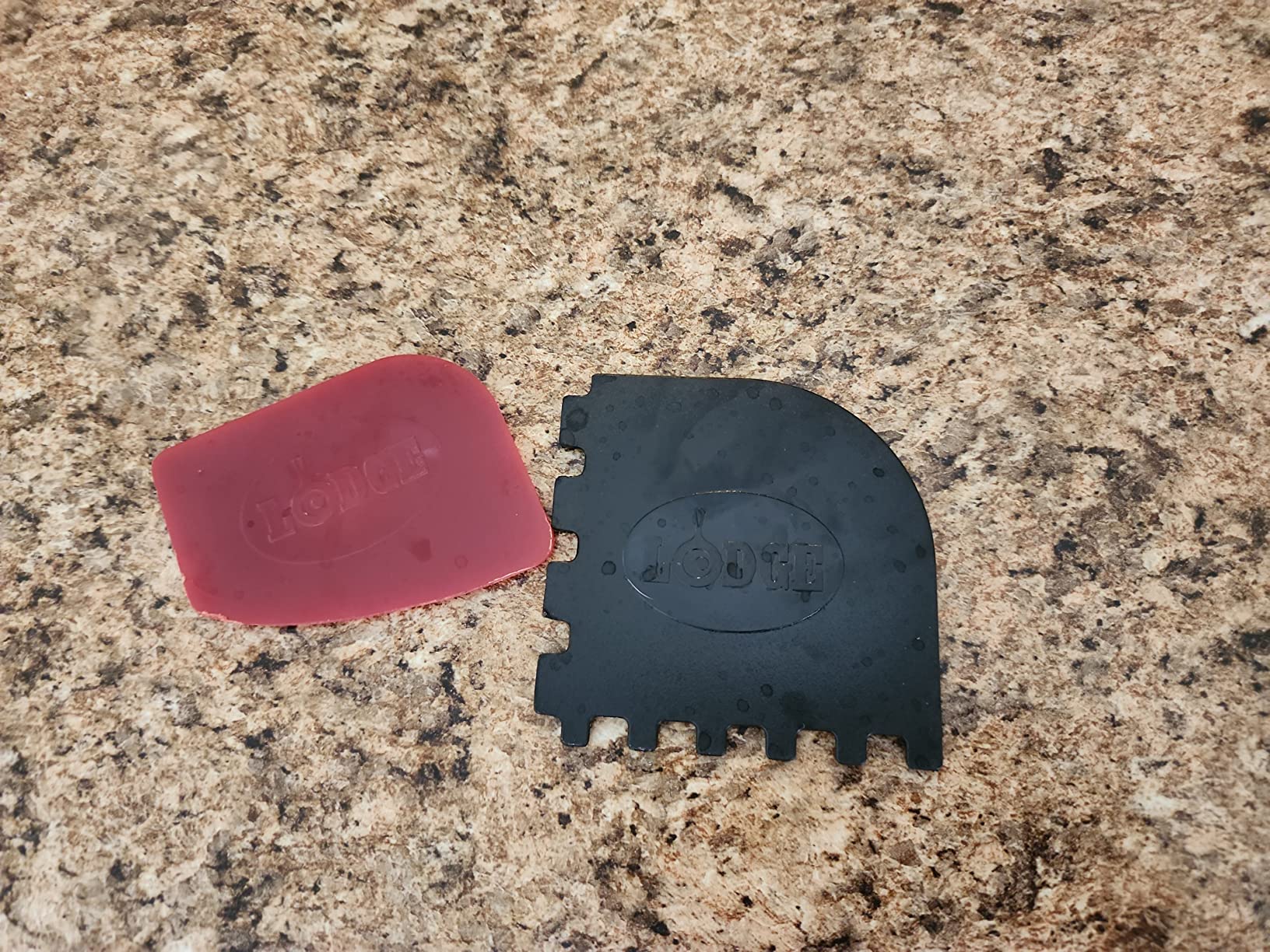 Lodge SCRAPERCOMBO Grill Scraper, 2 Count, Red/Black customer photo 1