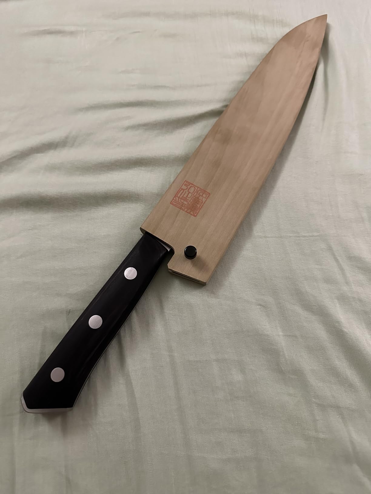 Yoshihiro Magnetic Oak Wood Saya Cover Blade Protector for Gyuto Knife 8.25 IN (210mm) customer photo 1