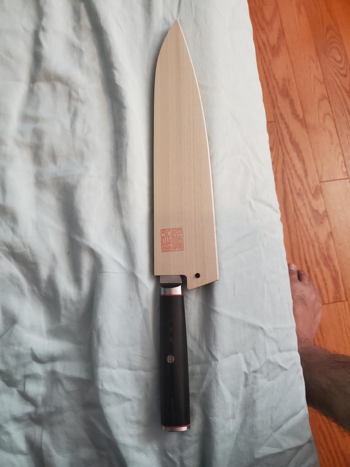 Yoshihiro Magnetic Oak Wood Saya Cover Blade Protector for Gyuto Knife 8.25 IN (210mm) customer photo 2