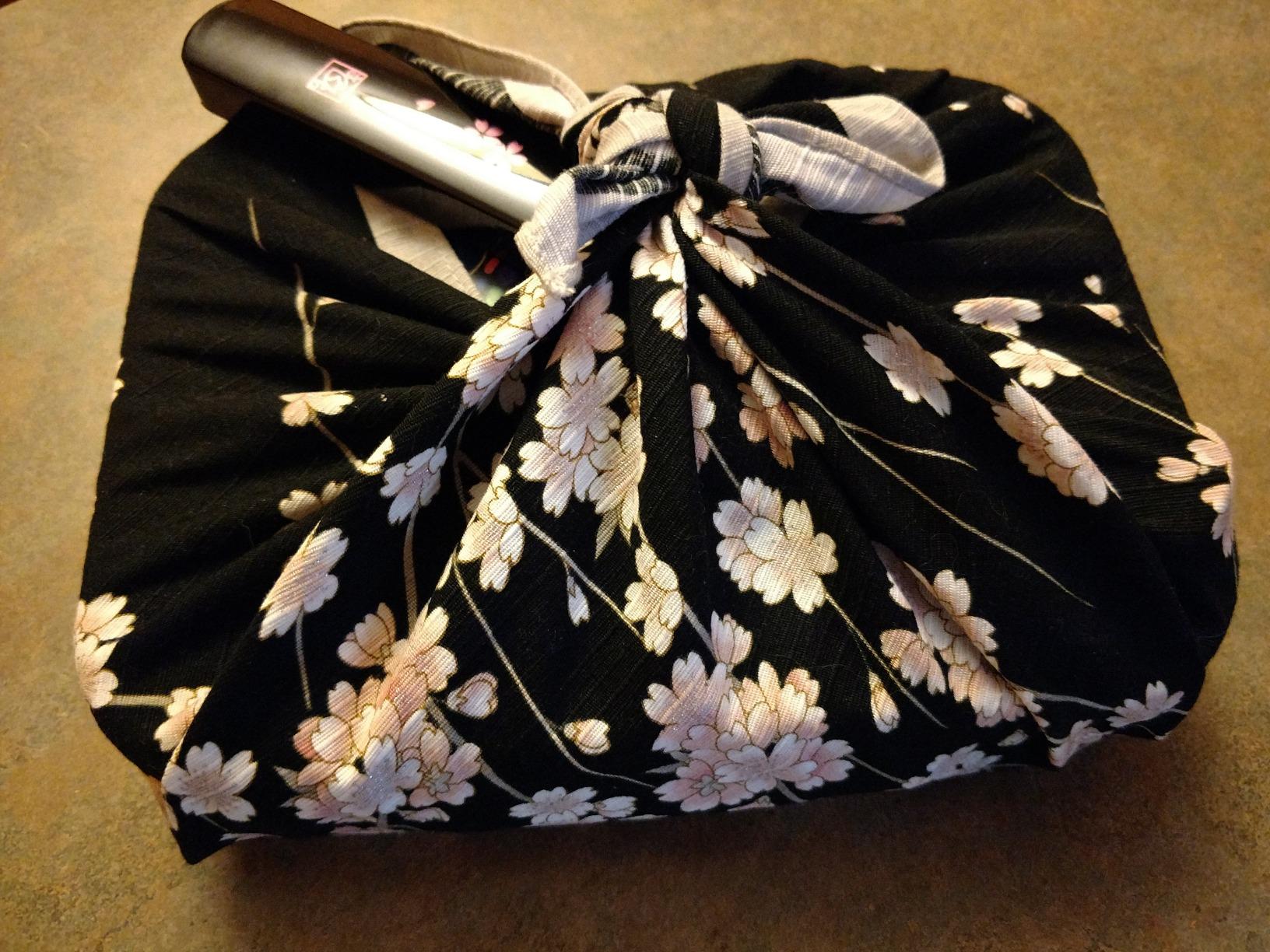 FUROSHIKI- Japanese Traditional Wrapping (SAKURA-Black) customer photo 1