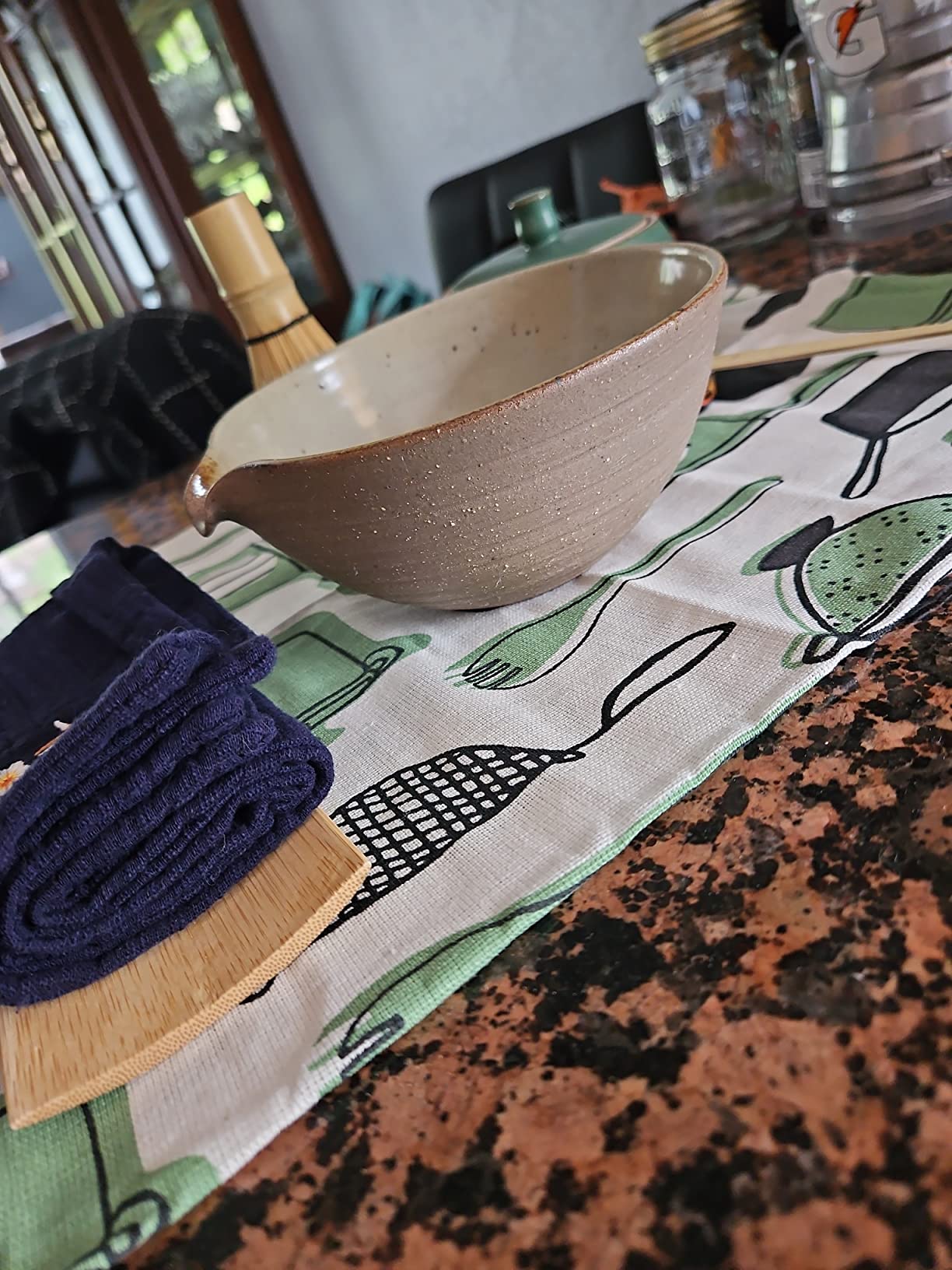 ELITEA Matcha Green Tea Bowl Chawan with Spout Pottery Clay Large customer photo 1