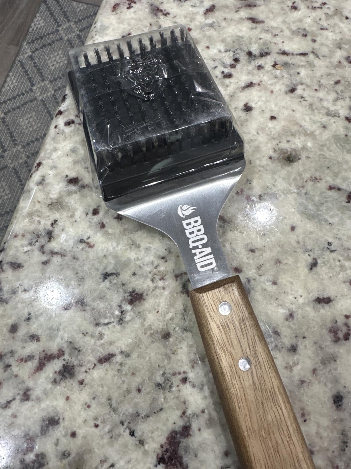 BBQ-Aid Grill Brush and Scraper for Barbecue - Grill Brush for Outdoor Grill with Extended, Large Wooden Handle and Replaceable Stainless Steel Bristles Head customer photo 1