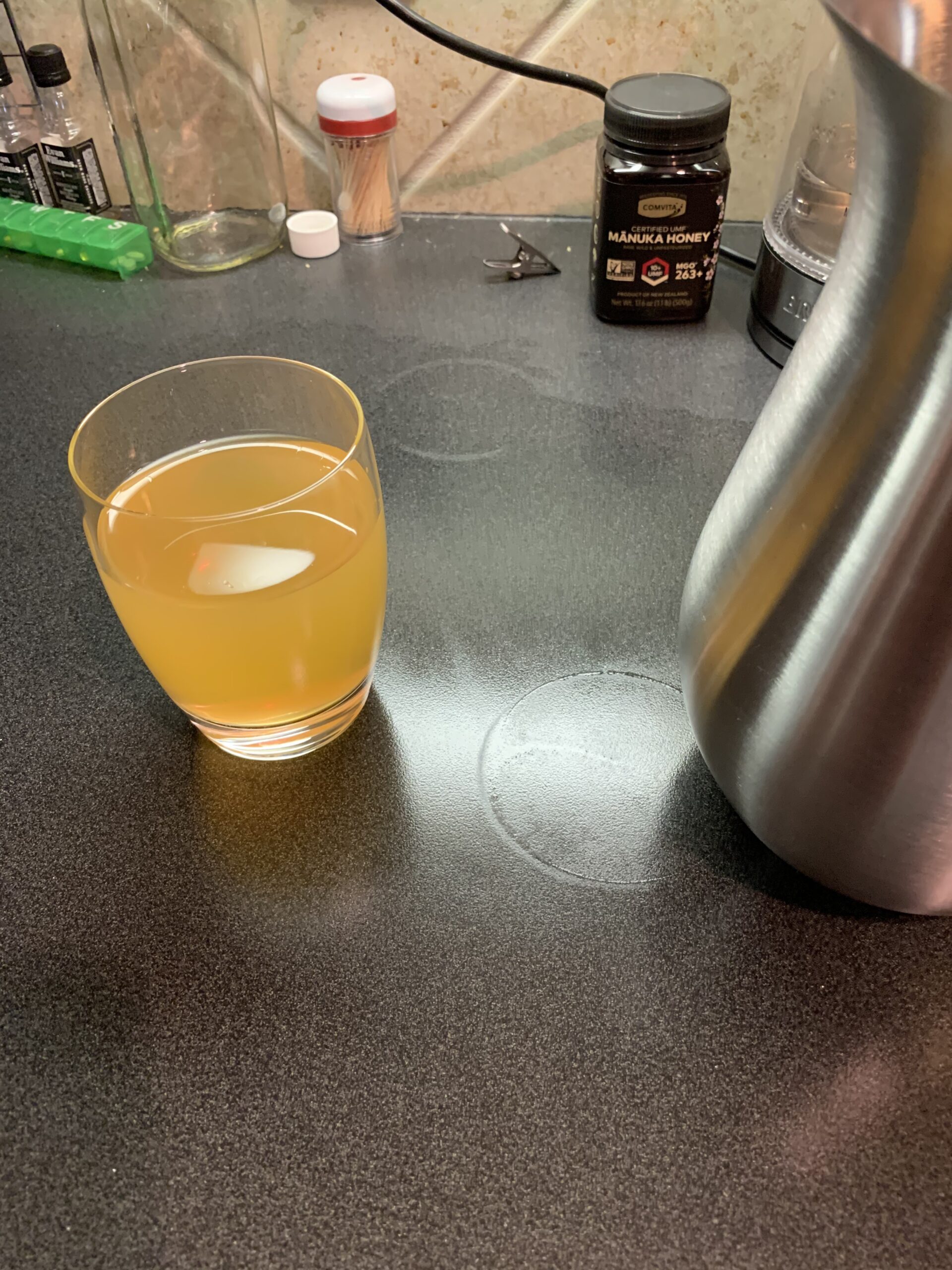 Service Ideas WPB2BSNG Water and Cold Beverage Pitcher, No Ice Guard, Bell Shaped, 2 Liter (66.7 ounces), Dishwasher Safe, Brushed Stainless Steel customer photo 2