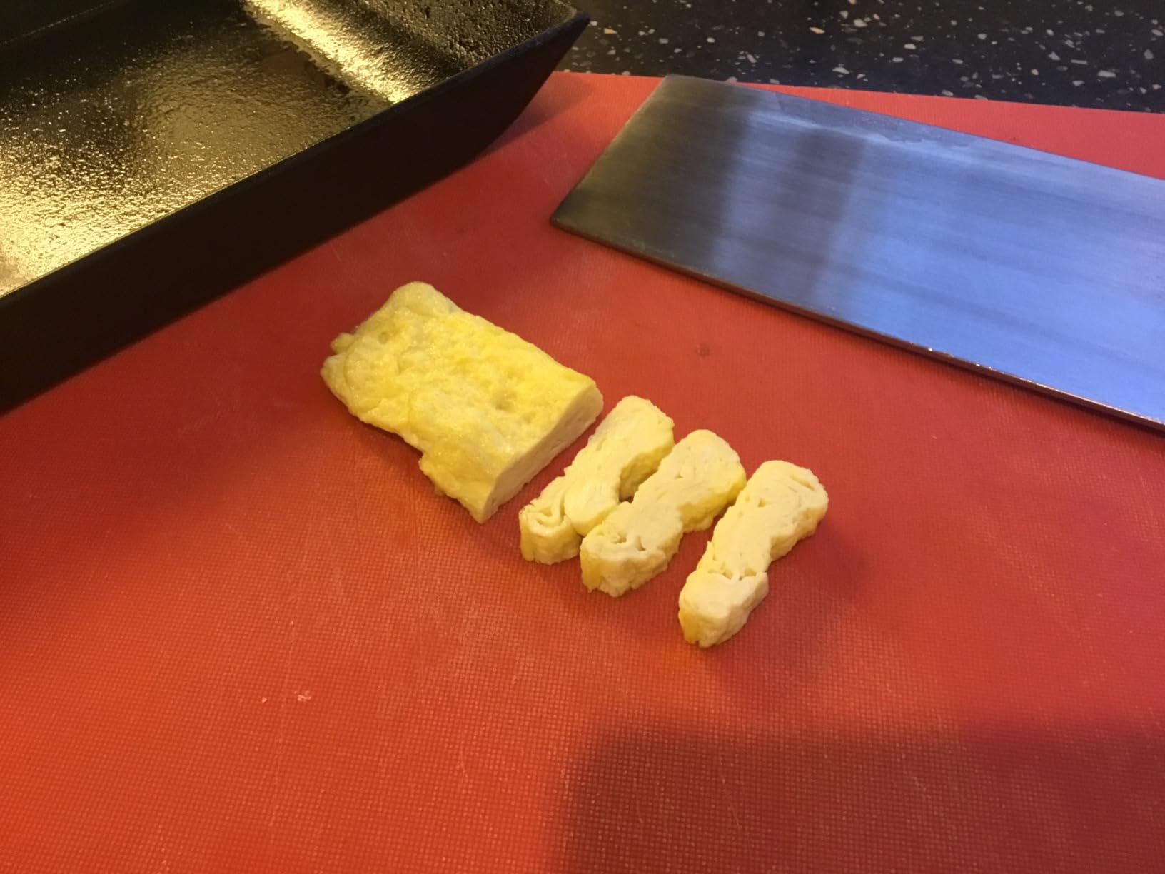 Iwachu Iron Tamagoyaki Omelette Pan, Black customer photo 1