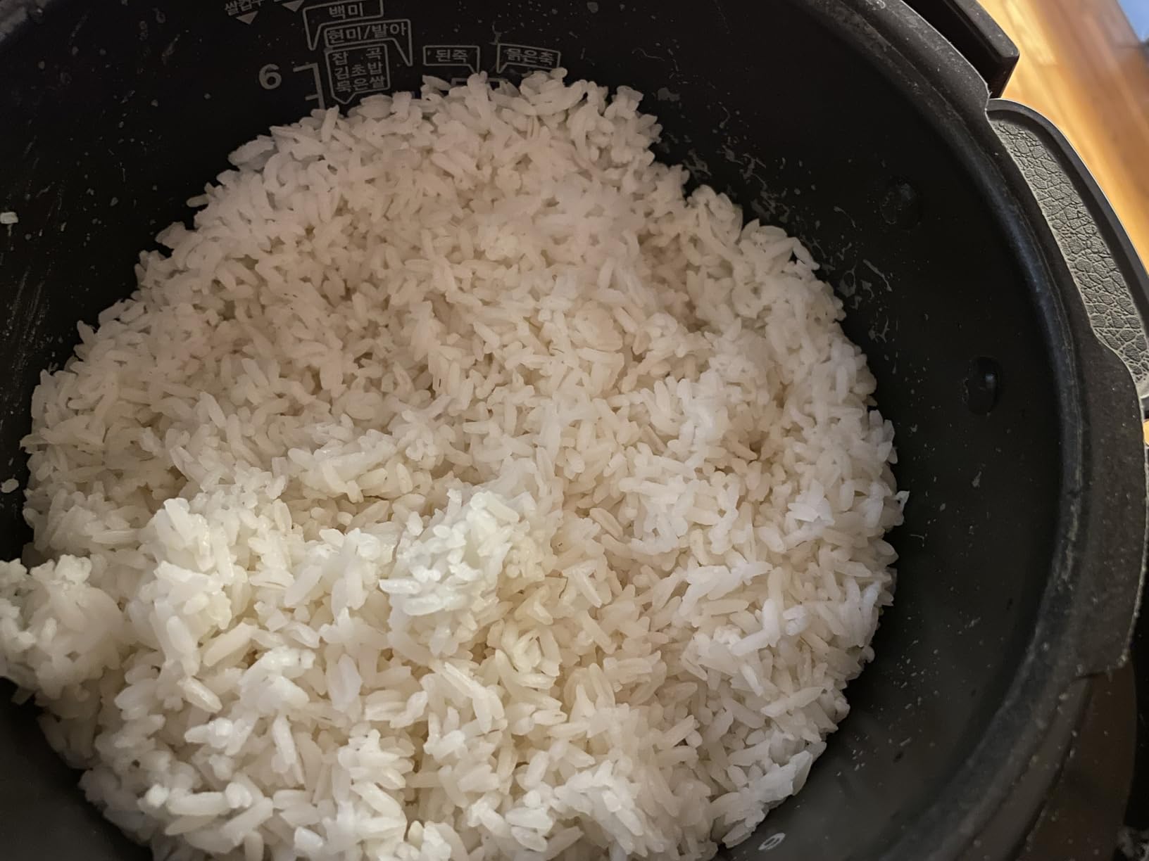 High Pressure Rice Cooker 6-Cup Uncooked / 12-Cup Cooked with Nonstick Inner Pot, Versatile Rice Maker with 12 Menu Options and Steam Plate, Fuzzy Logic Tech, Voice Guide, Black (CRP-P0609S) customer photo 1