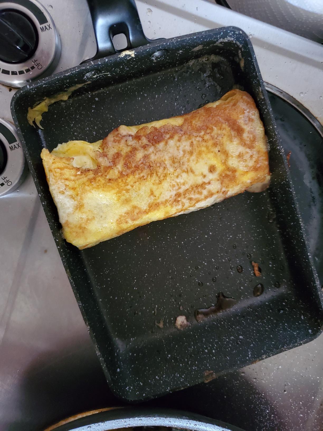 MyLifeUNIT Tamagoyaki Pan, Japanese Omelette Pan Nonstick with Silicone Spatula, Square Egg Pan 7 x 5 inches, Black customer photo 1