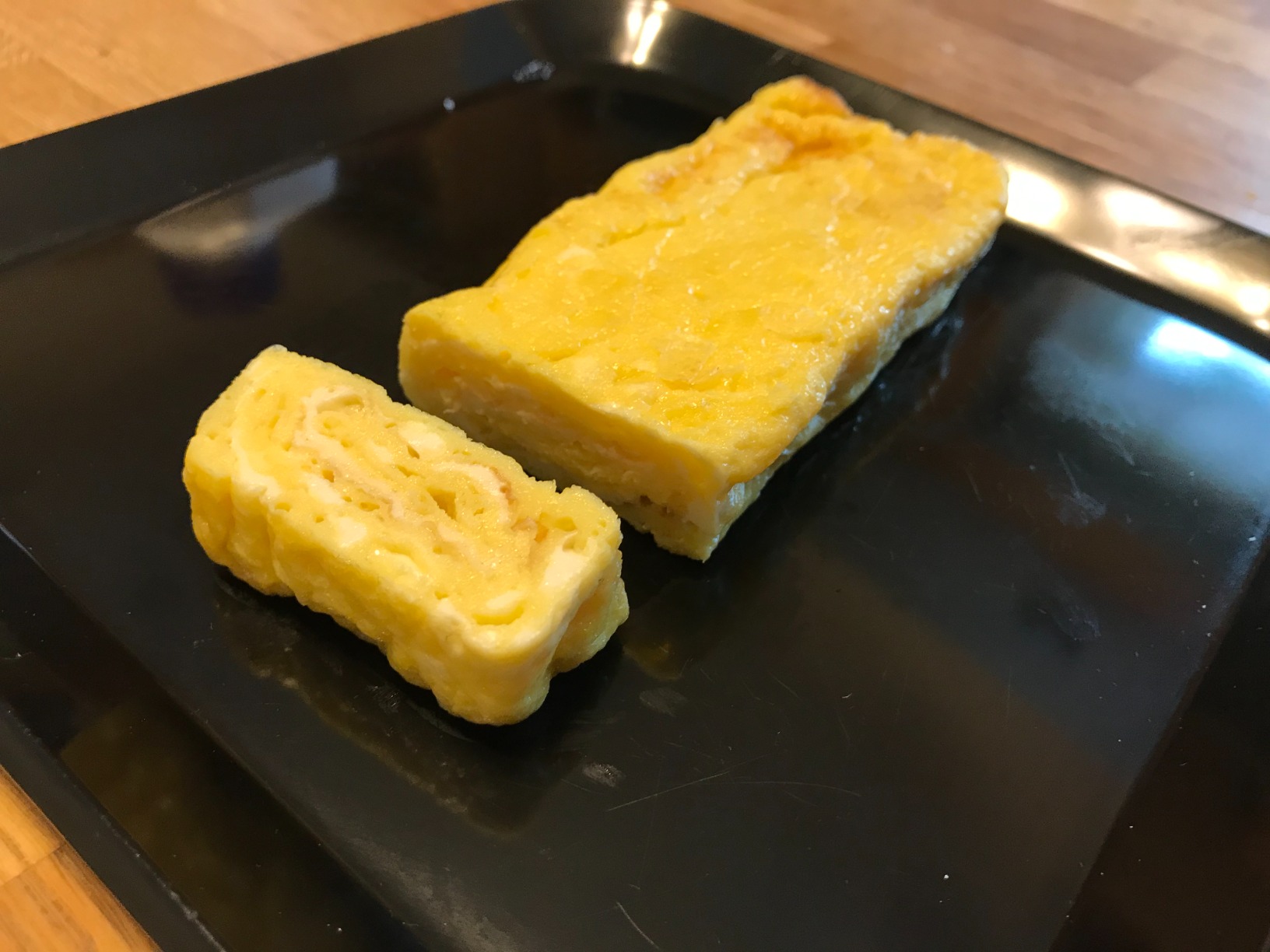 LI-GELISI Tamagoyaki Japanese Omelette Pan, Hard Anodized Non-Stick Coating, Carbon Steel, 12.6 x 5.2 x 1.8 inches, Black, 2 Liters, PFOA Free customer photo 2