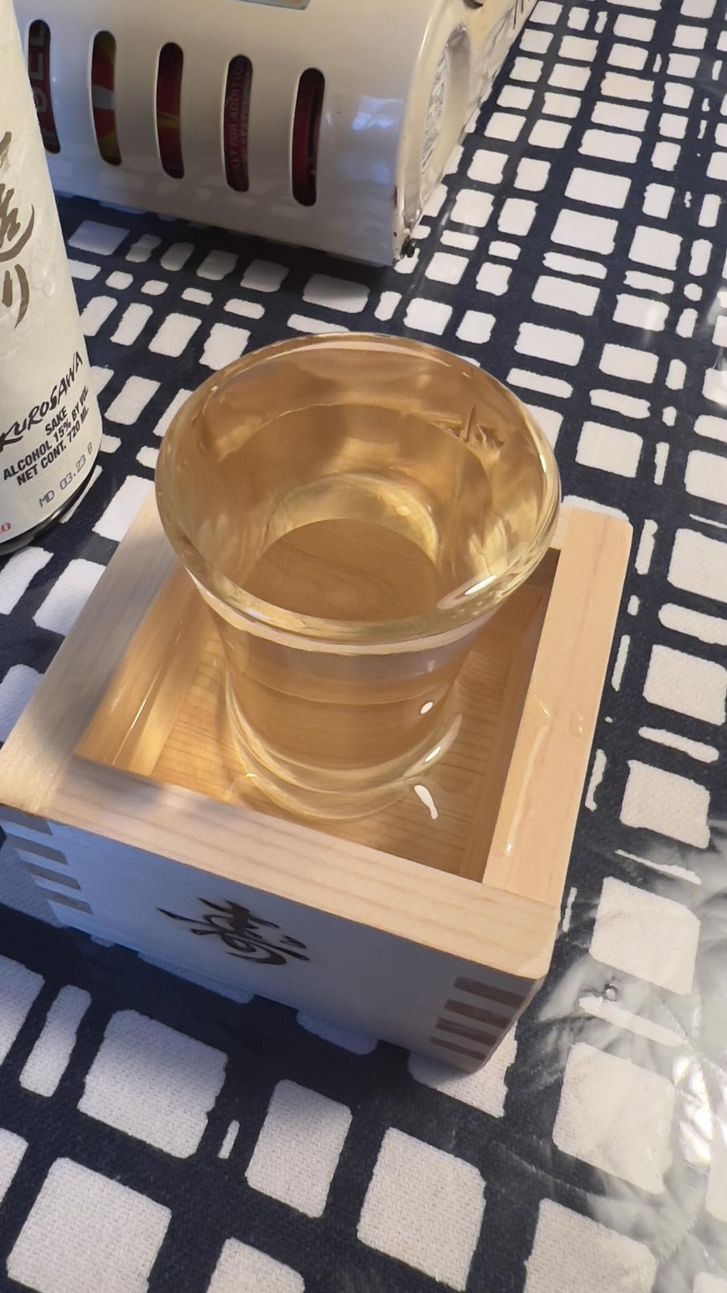 JapanBargain 2728x2, Sake Masu Cup Japanese Hinoki Wood Sake Cup Geisha Pattern Made in Japan, 4 oz, Set of 2 customer photo 1