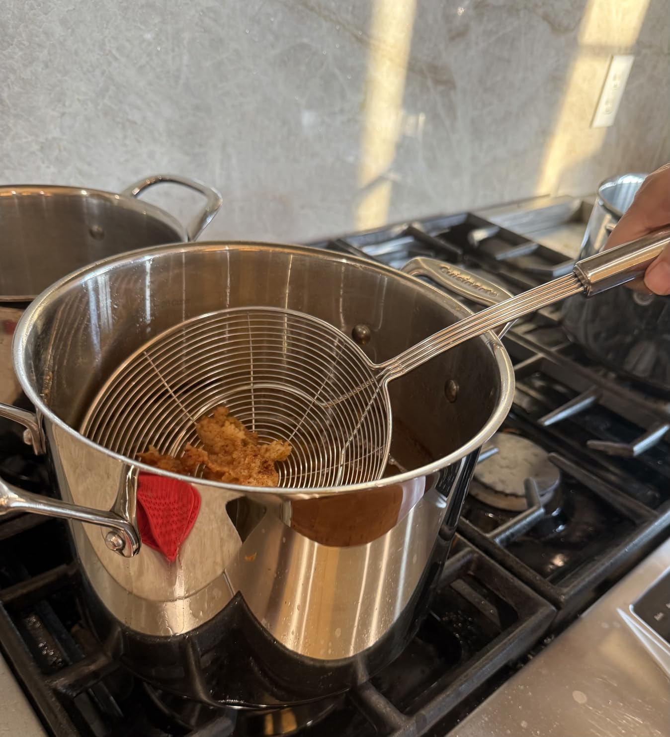 Hiware Solid Stainless Steel Spider Strainer Skimmer Ladle for Cooking and Frying, Kitchen Utensils Wire Strainer Pasta Spoon, 5.4 Inch customer photo 2