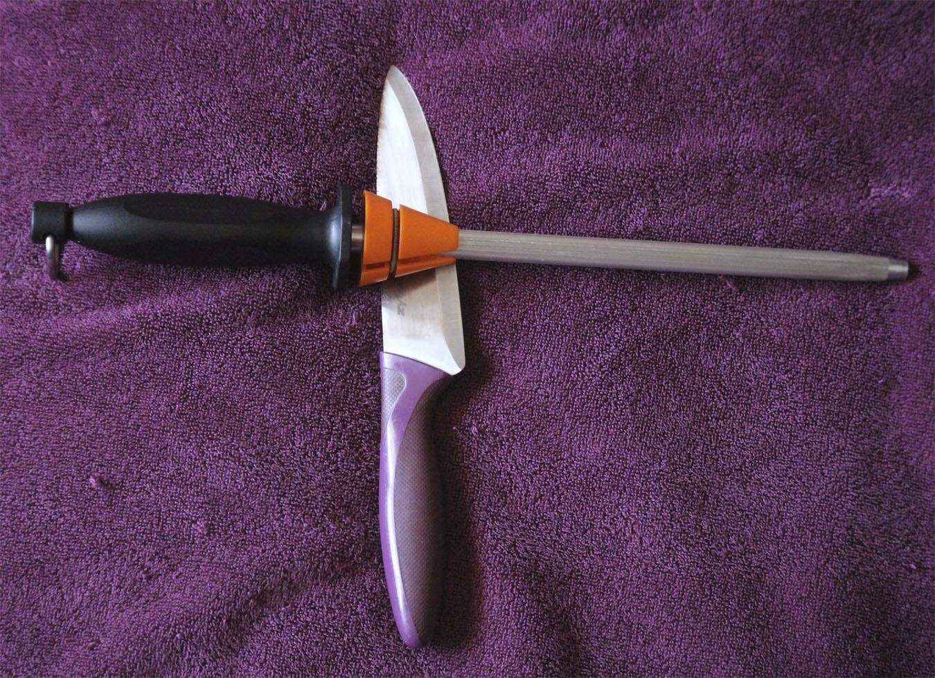 Utopia Kitchen Knife Sharpener Rod 12 Inch, Professional Honing Rod for Knife Sharpening with Hanging Hook, Black customer photo 2