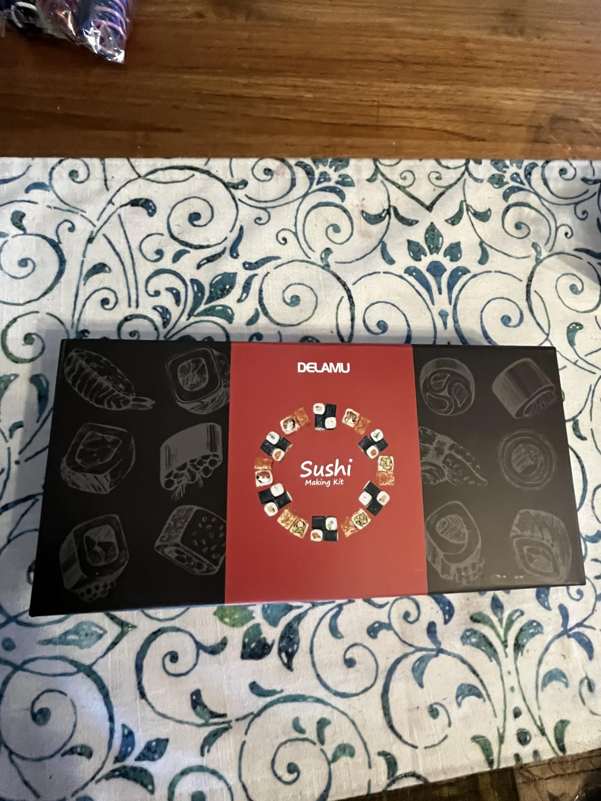 Delamu Sushi Making Kit, Bamboo Sushi Mat, Including 2 Sushi Rolling Mats, 5 Pairs of Chopsticks, 1 Paddle, 1 Spreader, 1 Beginner Guide PDF, Beginner Sushi Kit, Sushi Plates customer photo 1