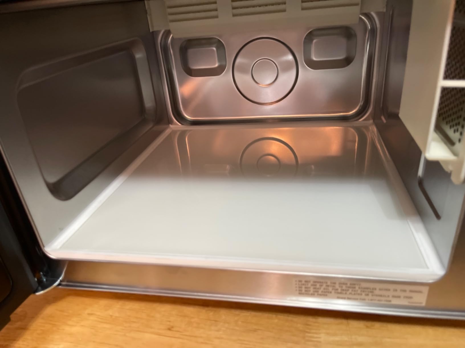 Sharp R-21LCFS Medium-Duty Commercial Microwave Oven with Dial Timer, Stainless Steel, 1000-Watts, 120-Volts customer photo 1