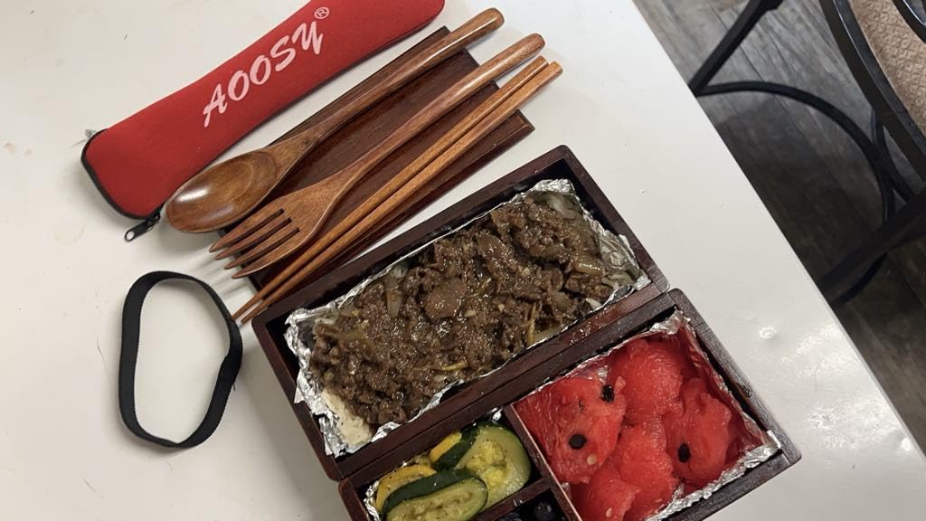 AOOSY Wood Bento Box, Lunch boxes, Japanese Traditional Natural Square Wooden Lunch Containers Women's Men's Adult Wood Bento Box with Spoon Fork kit customer photo 3