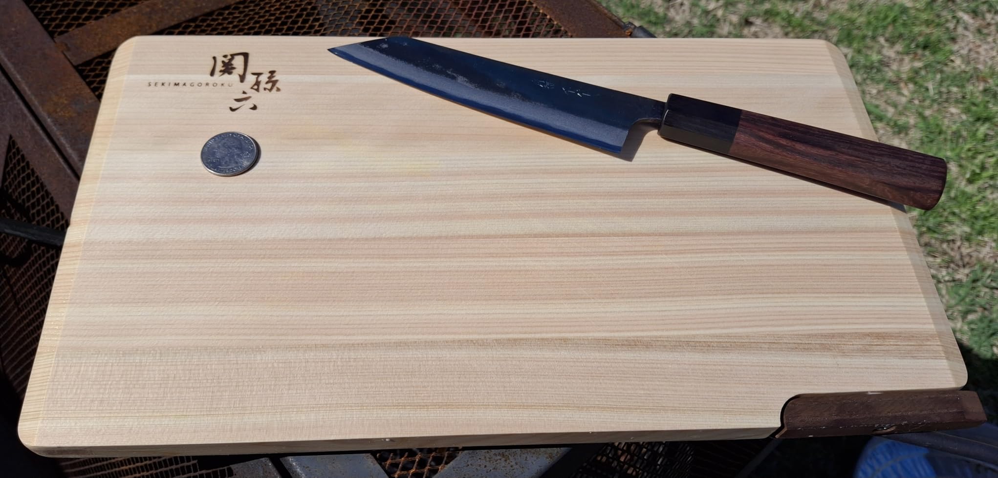 Kai Corporation KAI AP5225 Seki Magoroku Cypress Cutting Board with Stand, 14.2 x 7.9 inches, Made in Japan customer photo 1