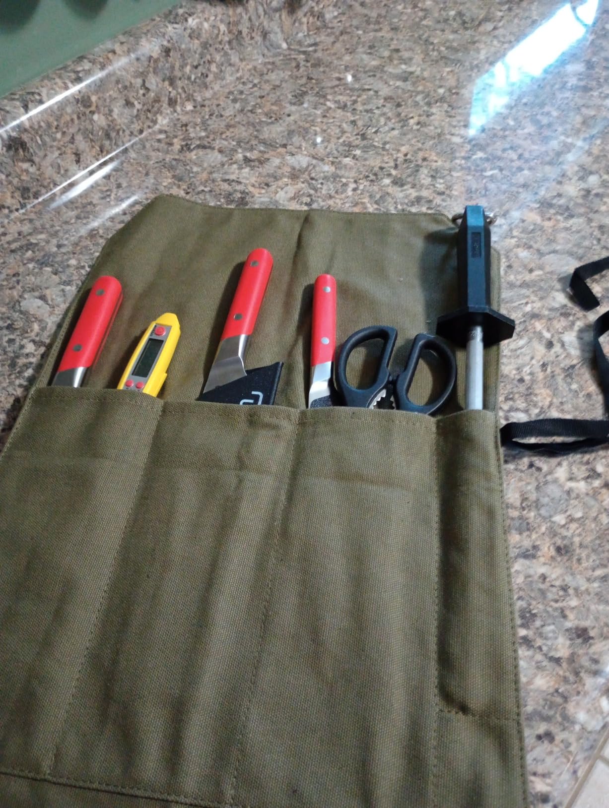 HERSENT Chef's Knife Roll Bag,Portable Travel Chef Knife Case Knife Bag Carrier Storage Bag with 4 Slots Best Gift for Pro Chef or Culinary Enthusiasts Men Women customer photo 1