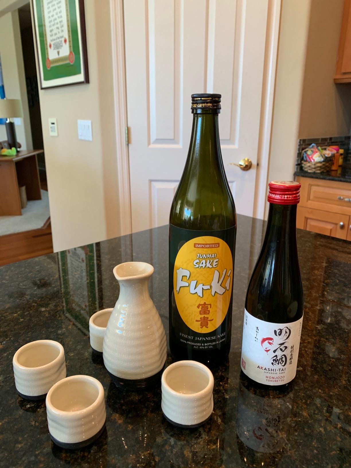 True Moga Sake Set, Pitcher and tumbler set for Sake, Japanese Style Sake Stoneware, Four 3.5 oz Cups and one 8 oz. Carafe, Fire glazed Porcelain, Set of 5, Black customer photo 1