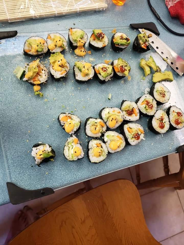 FUNGYAND Sushi Making Kit, All-in-One Bazooka Roller Set with Bamboo Mats, Avocado Slicer, Paddle, Knife, Chopstick & Holders, Cotton Bag - DIY Maki Roller Machine customer photo 1