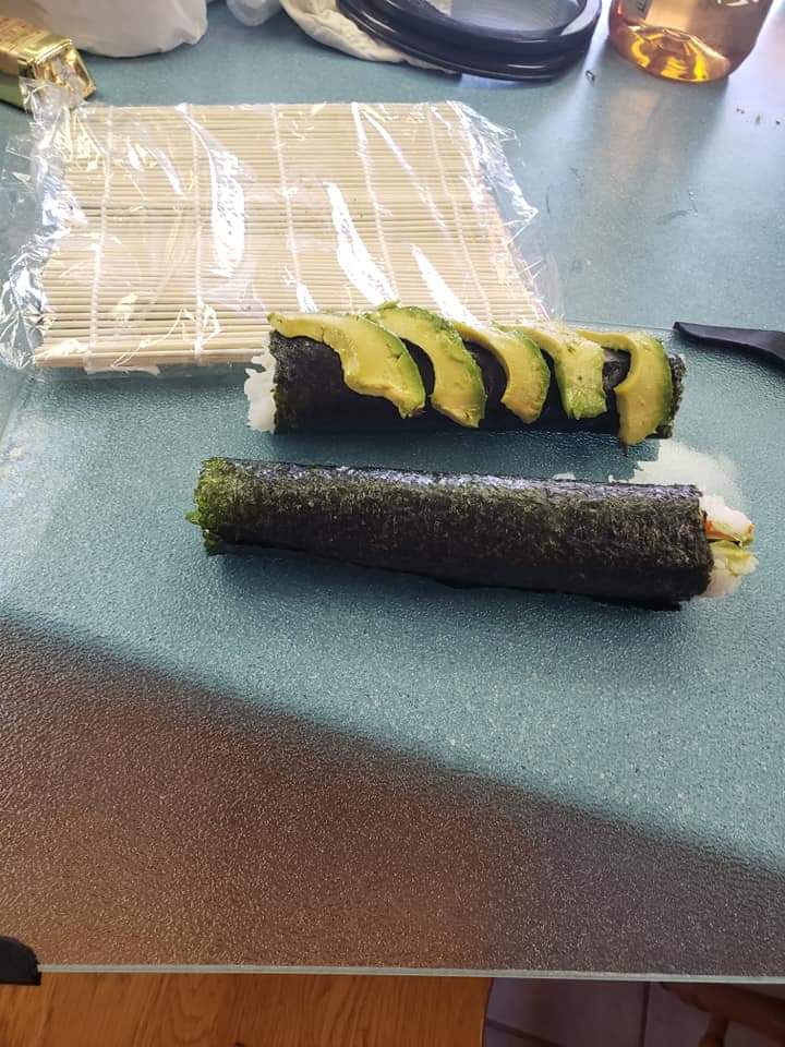 FUNGYAND Sushi Making Kit, All-in-One Bazooka Roller Set with Bamboo Mats, Avocado Slicer, Paddle, Knife, Chopstick & Holders, Cotton Bag - DIY Maki Roller Machine customer photo 2