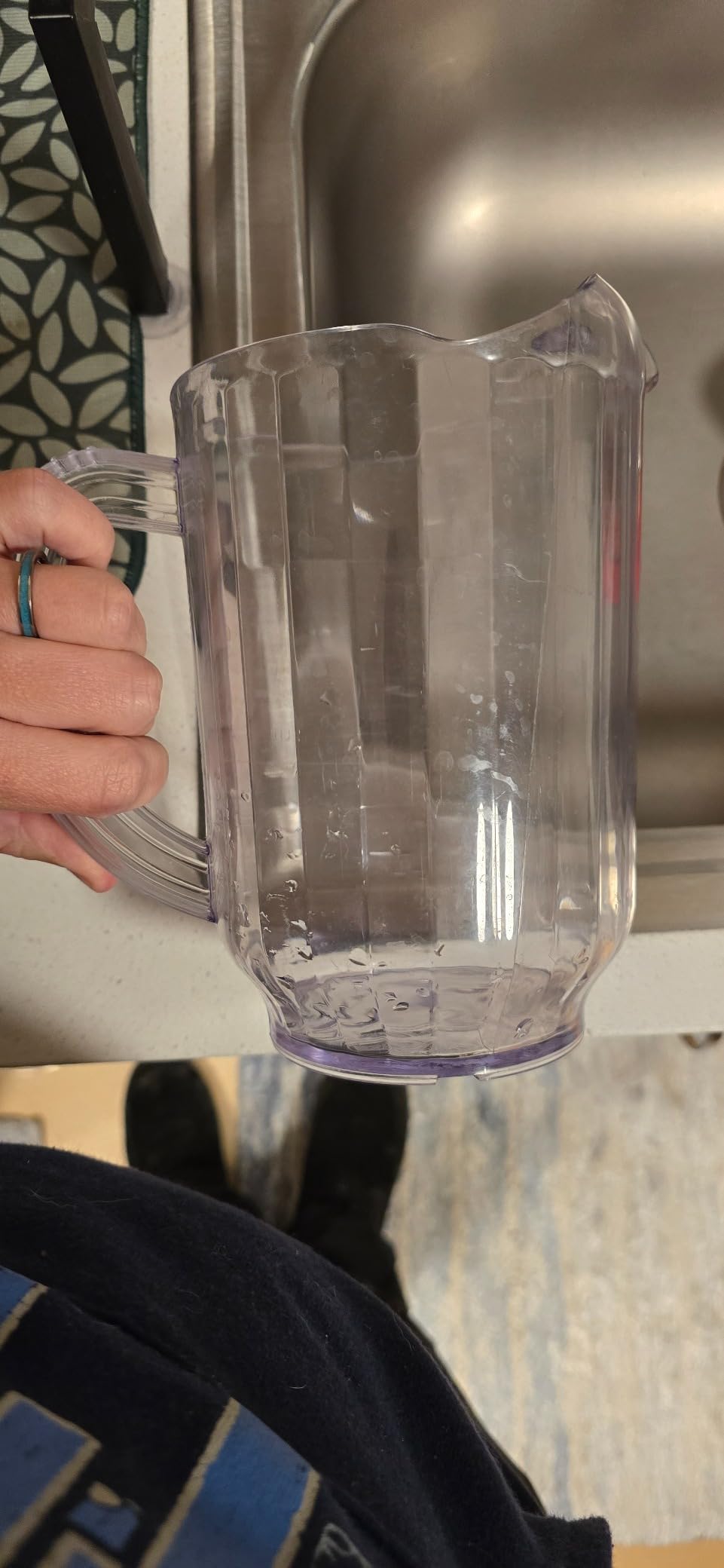 Carlisle FoodService Products Versapour Clear Pitcher Tall Pitcher for Restaurants, Catering, Kitchens, Plastic, 60 Ounces, Clear customer photo 1