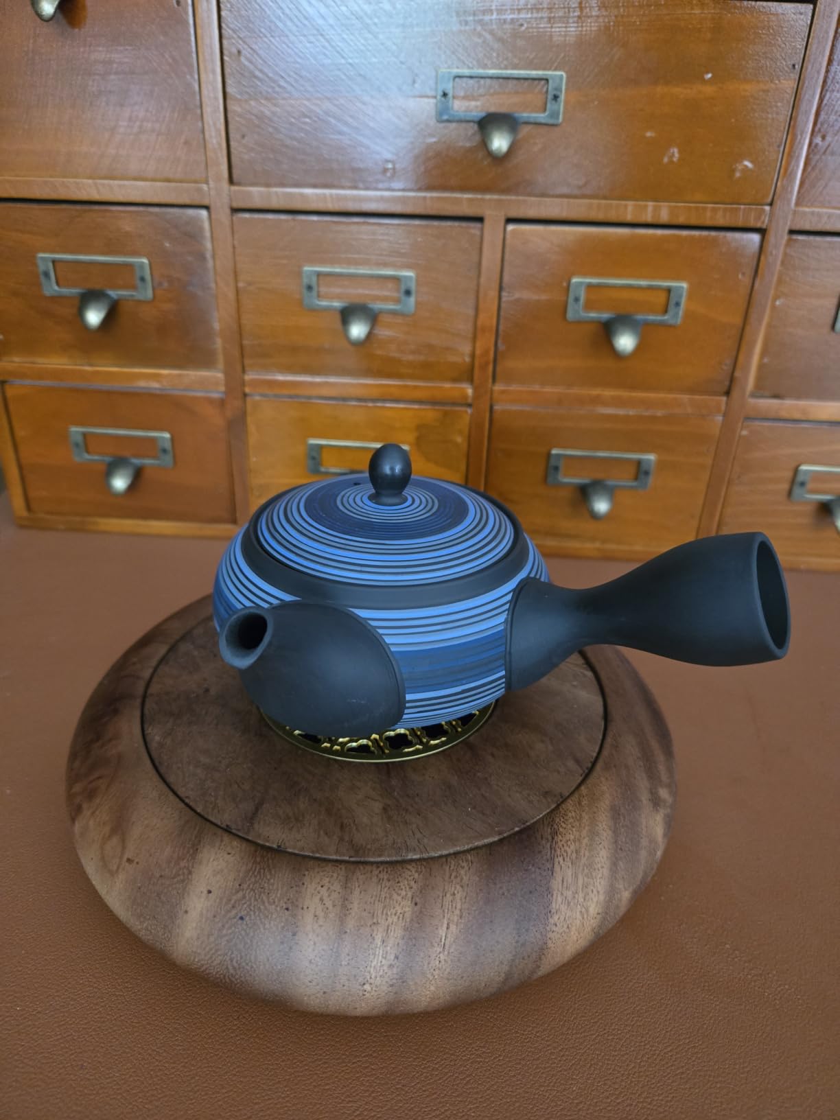 Japanese Kyusu Tokoname Handmade Clay Teapot 8.7 Fluid Ounces Hakuyou Blue Color Lines Pattern L638 customer photo 1