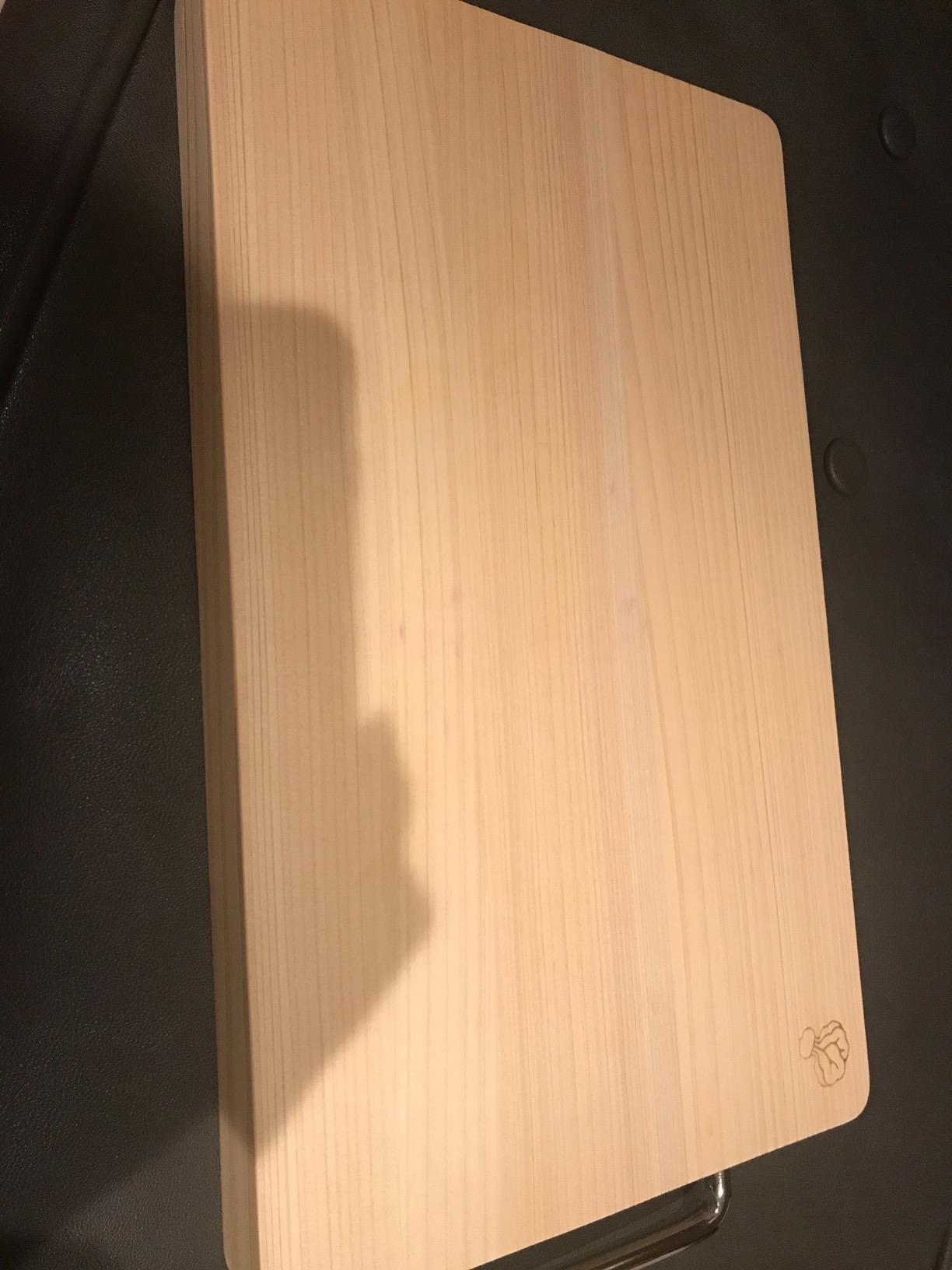 BOUMBI Hinoki Wood Reversible Cutting Board with Metal Handle (15.6x9.1x1.05) customer photo 2