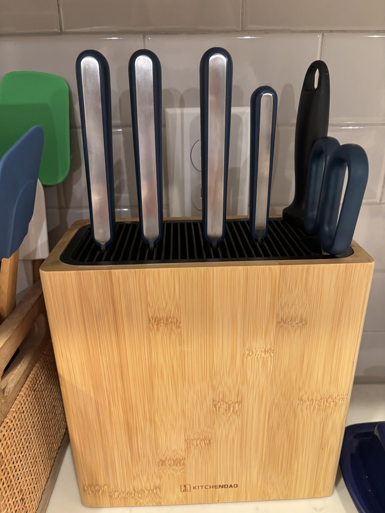 KITCHENDAO XL Bamboo Universal Knife Block Holder with Slots for Scissors and Sharpening Rod, Safe, Space Saver Knives Storage Stand Display without Knives, Unique Slot Design to Protect Blade customer photo 1