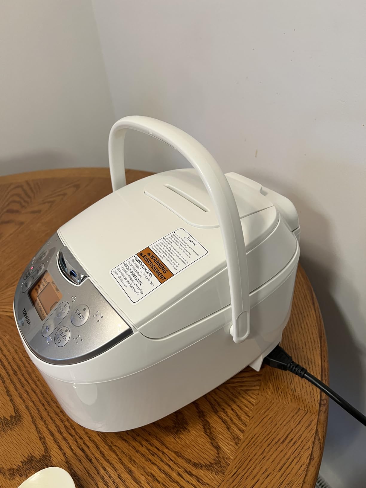 Toshiba Rice Cooker 6 Cup Uncooked - Japanese Rice Cooker with Fuzzy Logic Technology, 7 Cooking Functions, Digital Display, 2 Delay Timers and Auto Keep Warm, Non-Stick Inner Pot, White customer photo 1