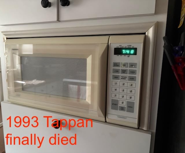 TOSHIBA ML-EM45PIT(BS) Countertop Microwave Oven with Inverter Technology, Kitchen Essentials, Smart Sensor, Auto Defrost, 1.6 Cu.ft, 13.6