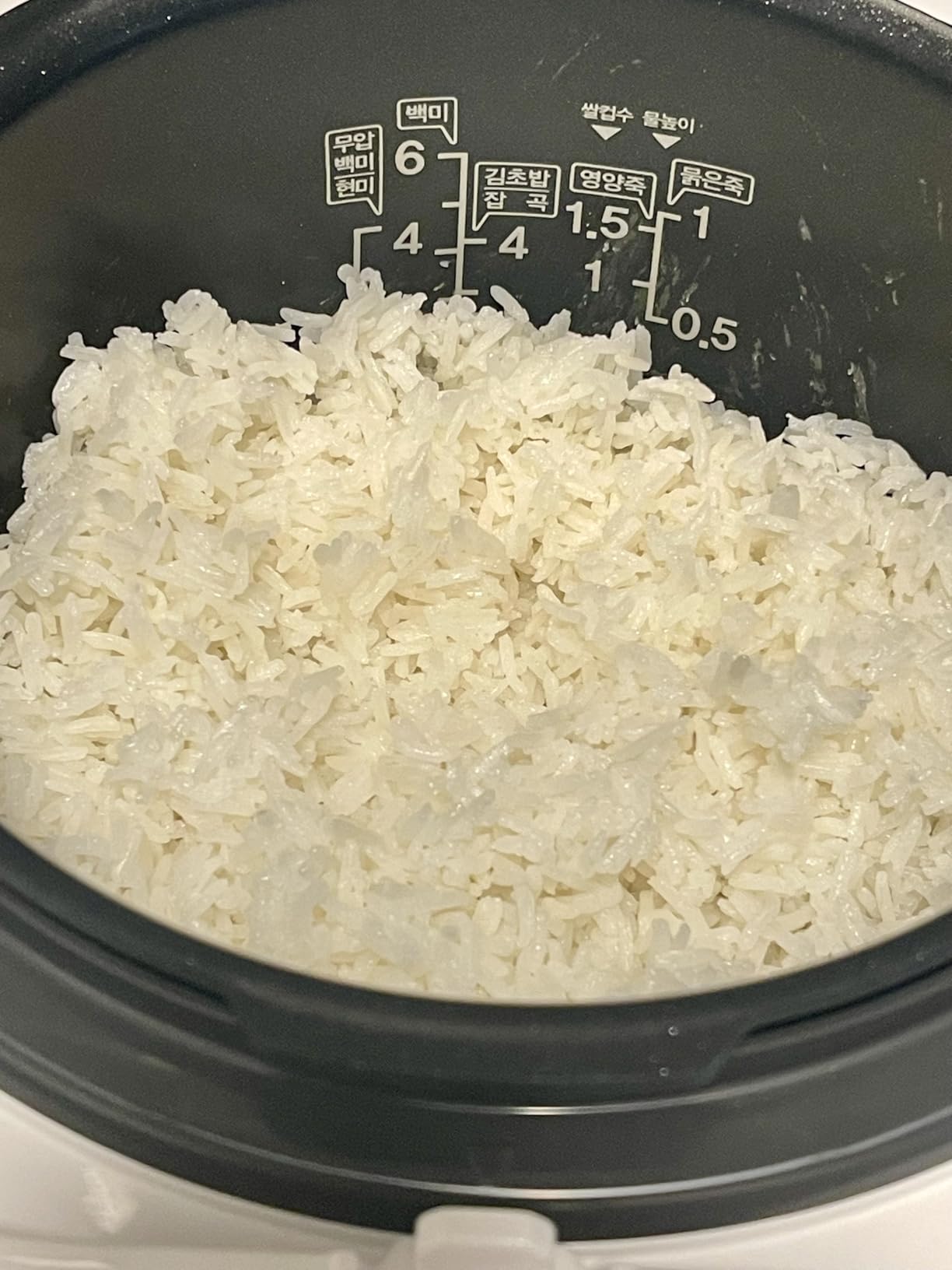 CUCKOO CRP-RT0609FW 6 cup Twin Pressure Plate Rice Cooker & Warmer with High Heat, GABA, Mixed, Scorched, Turbo, Porridge, Baby Food, Steam (Hi/Non Press.) and more, Made in Korea (White) customer photo 2