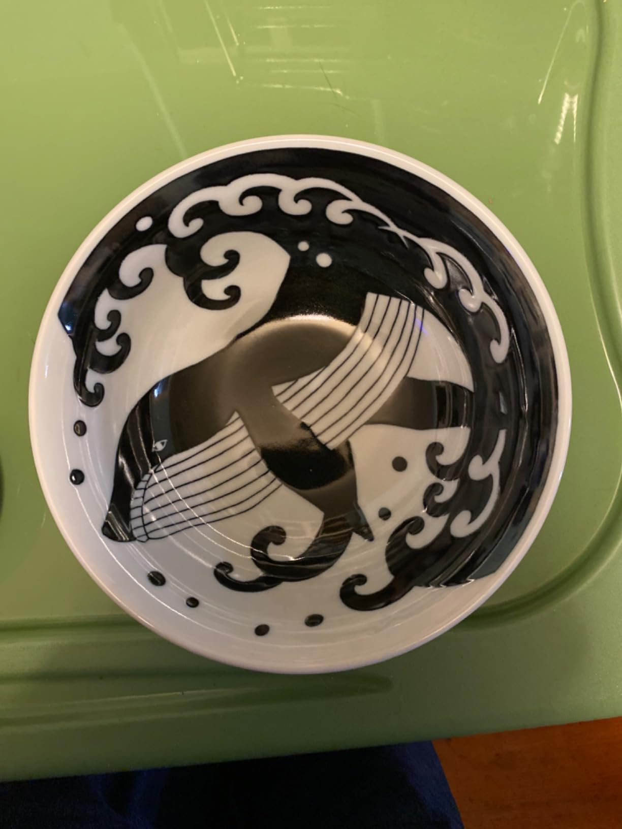 Minorutouki mino ware White Wave Whale Noodle Bowl φ8.15×H2.95in 21.11oz Made in Japan customer photo 2