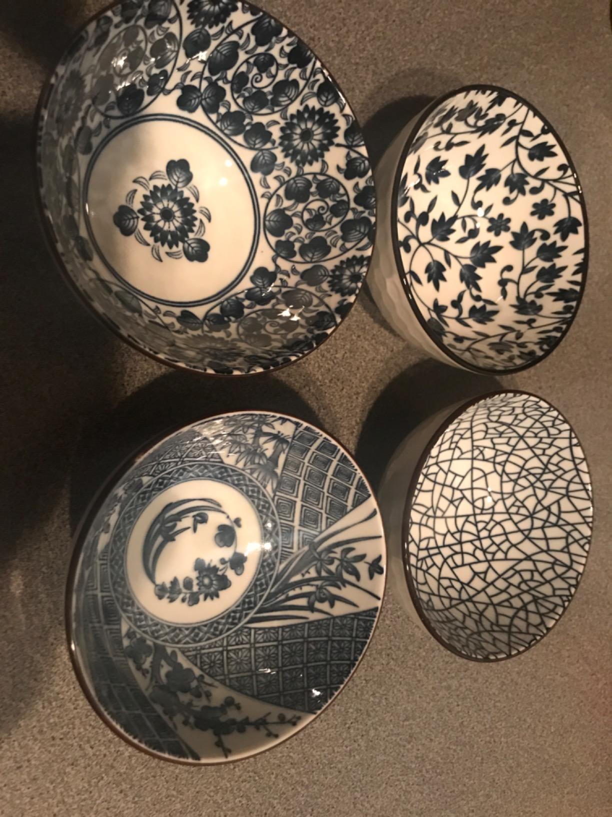 VanEnjoy Set of 4 Japanese Style Ceramic Rice Bowl with Gift Box, Blue and White Pattern Bowls Set, Underglazed Dinnerware, For Dessert Snack Cereal Soup Portion Control Bowl customer photo 1