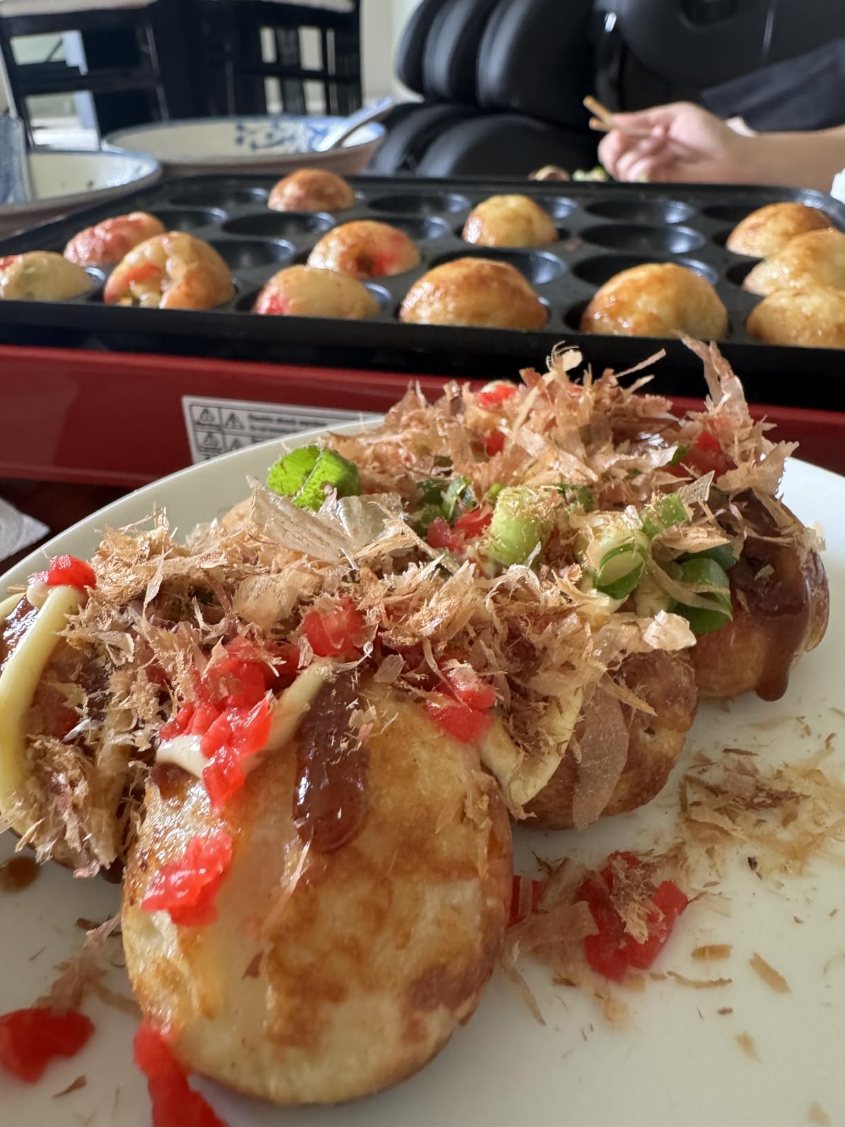 Health and Home Multifunction Nonstick Baking Maker with 3 Interchangeable Baking Plates for Grill,Pan Cake and Cake Pops,Takoyaki Maker.RED customer photo 1