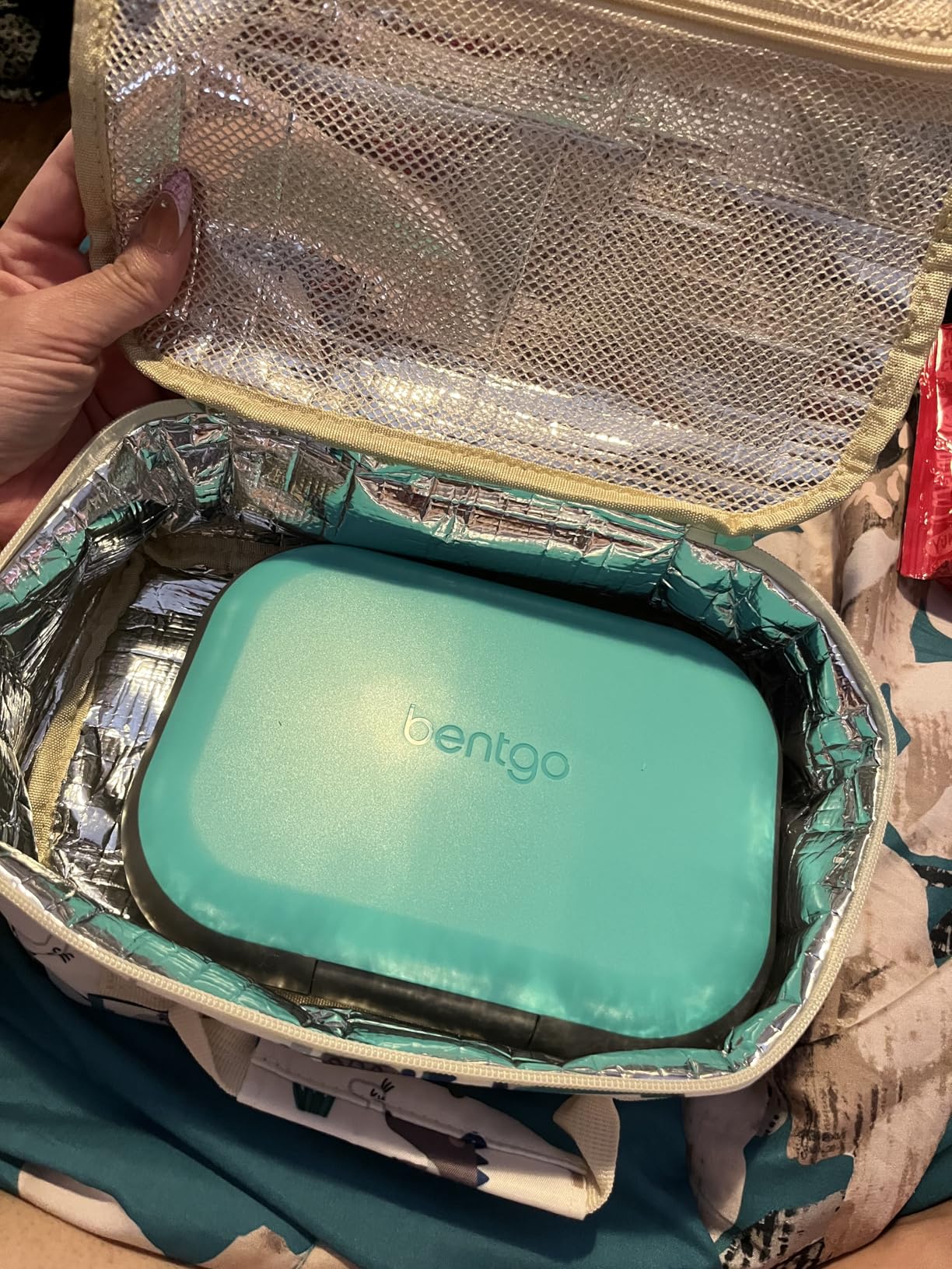 Bentgo Chill Kids Leak-Proof Lunch Box - 4-Compartment Bento Box with Built-In Ice Pack, 3.3 Cup Capacity, PFAS & BPA-Free, Microwave & Dishwasher Safe, Ideal Size for Ages 3 to 7 (Aqua) customer photo 2