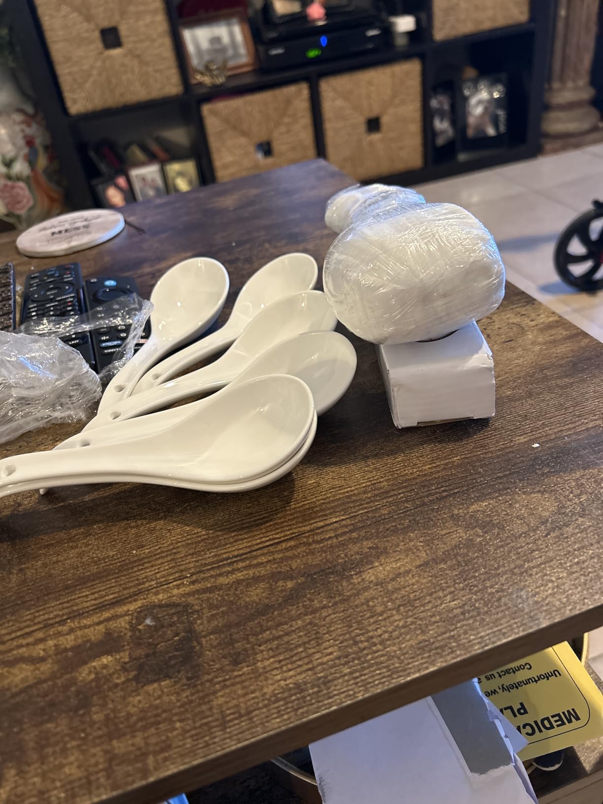 Artena Bright White 6.75 inch Asian Soup Spoons Set of 6, Ultra-fine Porcelain Tablespoon, Chinese/Japanese Kitchen Soup Spoons for Cereal, Ramen Pho - Deep Oval Hook Design customer photo 1