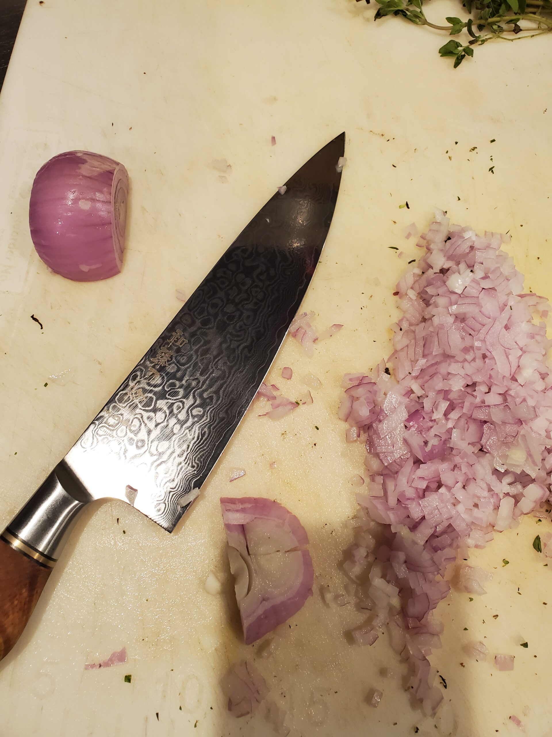 HEZHEN Damascus Chef Knife, 8.3 Inches Razor-sharp Blade, 67 Layers Damascus Steel, VG10 Gyuto Knife-Master Series Chef Cooking Tool at Home, Restaurant-Figured Sycamore Wood Handle customer photo 2