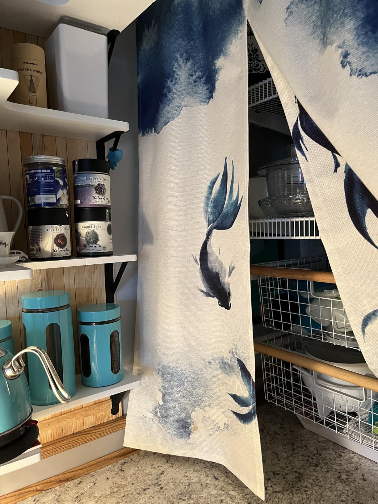 LIGICKY Chinese Ink Style Japanese Noren Doorway Curtain Linen Koi Fish Printed Asian Window Treatment Hanging Door Tapestry for Sushi Kitchen Home Decoration 33.5