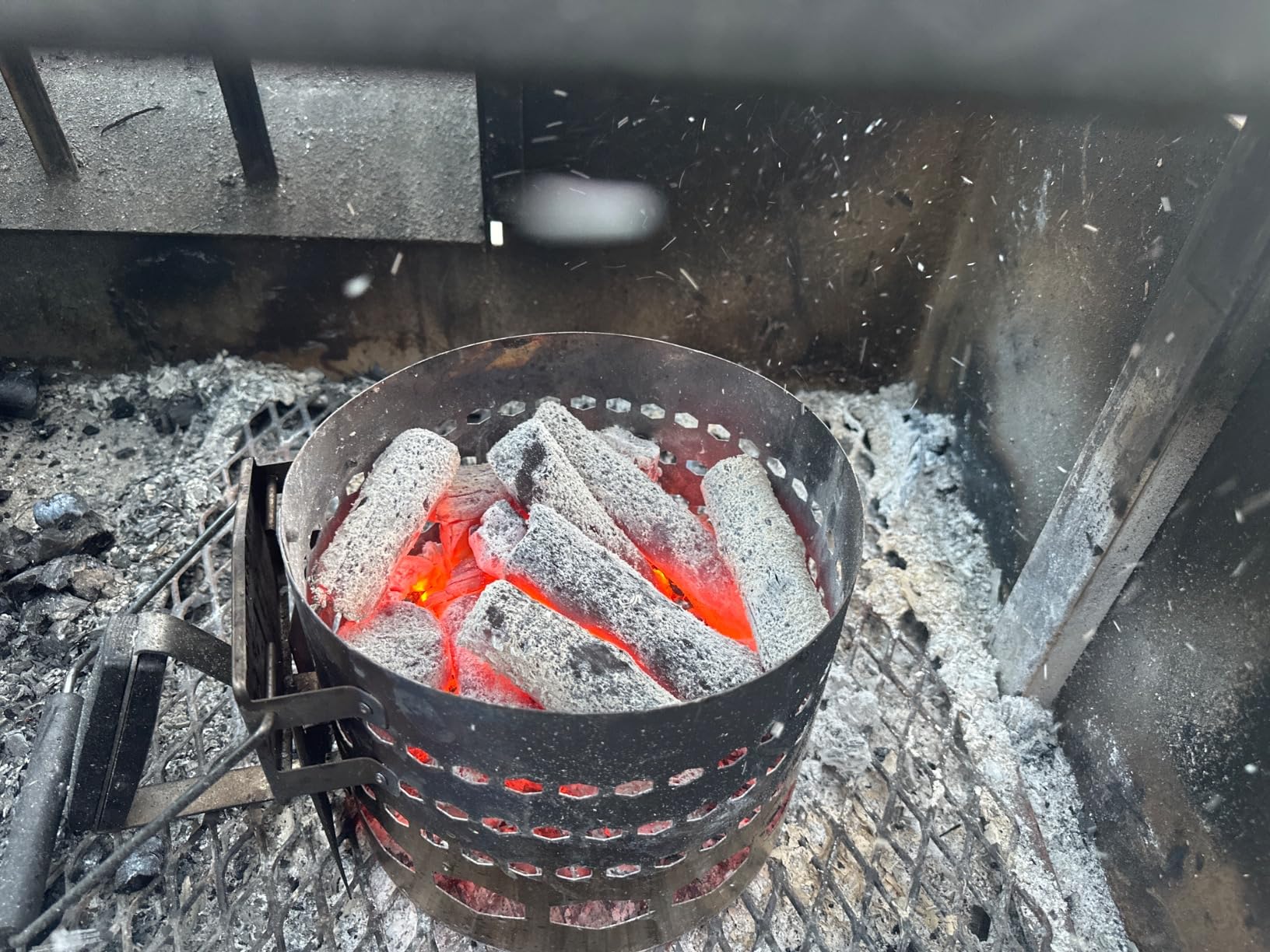 The Bincho Grill Binchotan Charcoal 11 lbs - Premium Japanese Grill Style Hardwood, 95% Carbon, Smokeless High-Heat, Long Burn for Yakitori, Reusable customer photo 2
